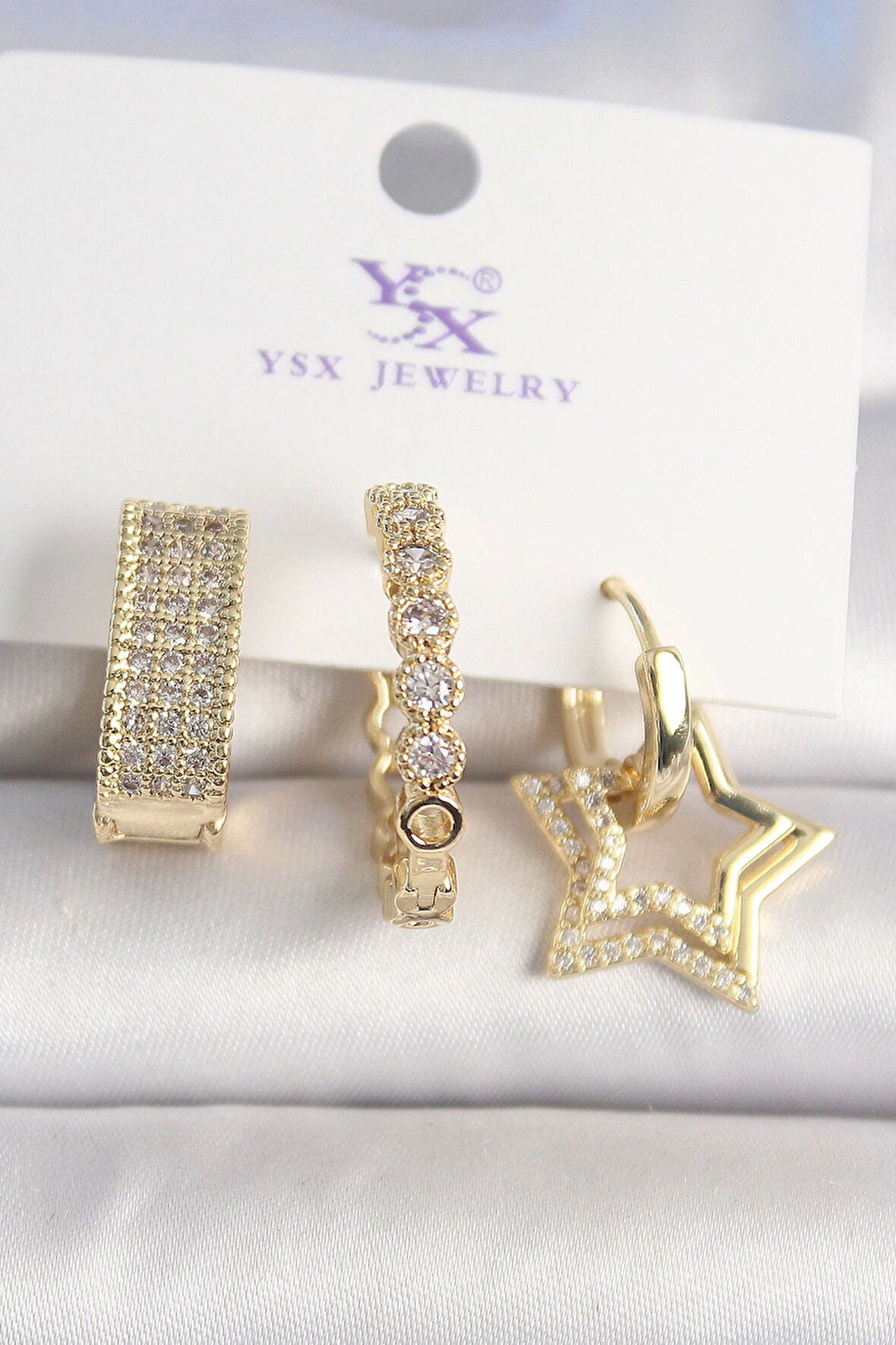 Pirinç Gold Renk Zirkon Taşlı Yıldız Figür Halka Model 3'Lü Kadın Kombin Küpe