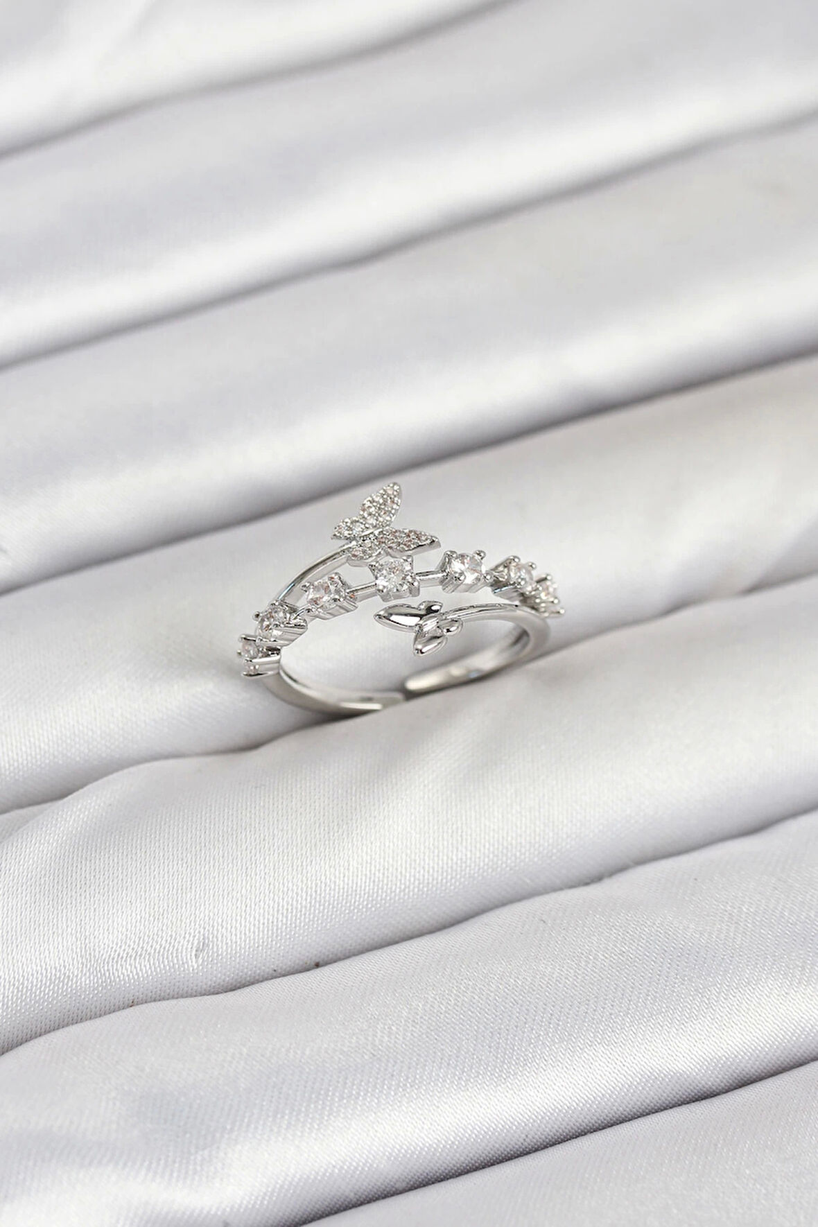 Pirinç Gümüş Renk Zirkon Taşlı Kelebek Model Kadın Yüzük