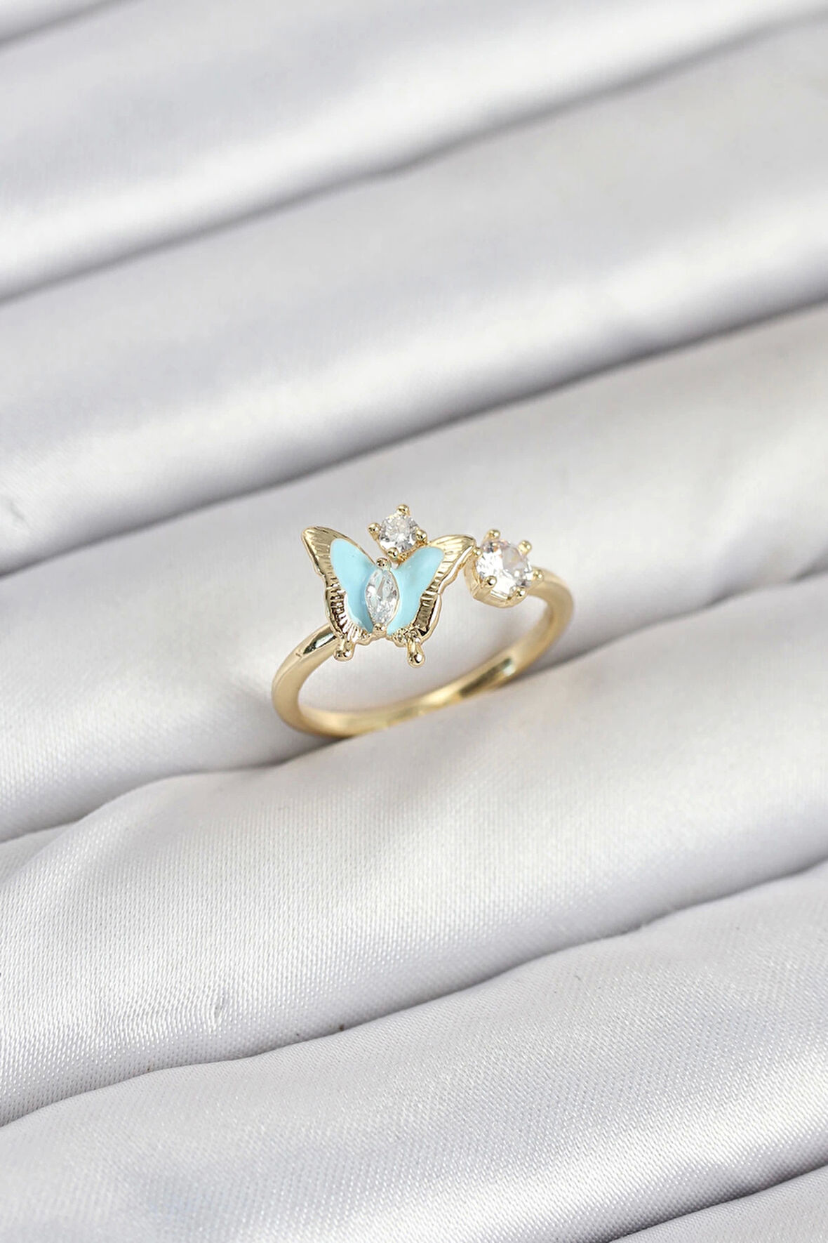 Pirinç Gold Renk Kelebek Model Kadın Yüzük