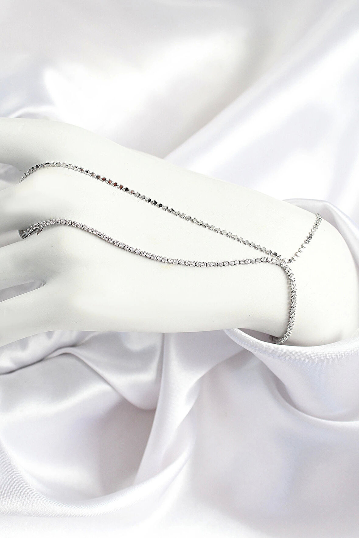 Pirinç Zirkon Taşlı Ezme Zincir Model Gümüş Renk Kadın Şahmeran