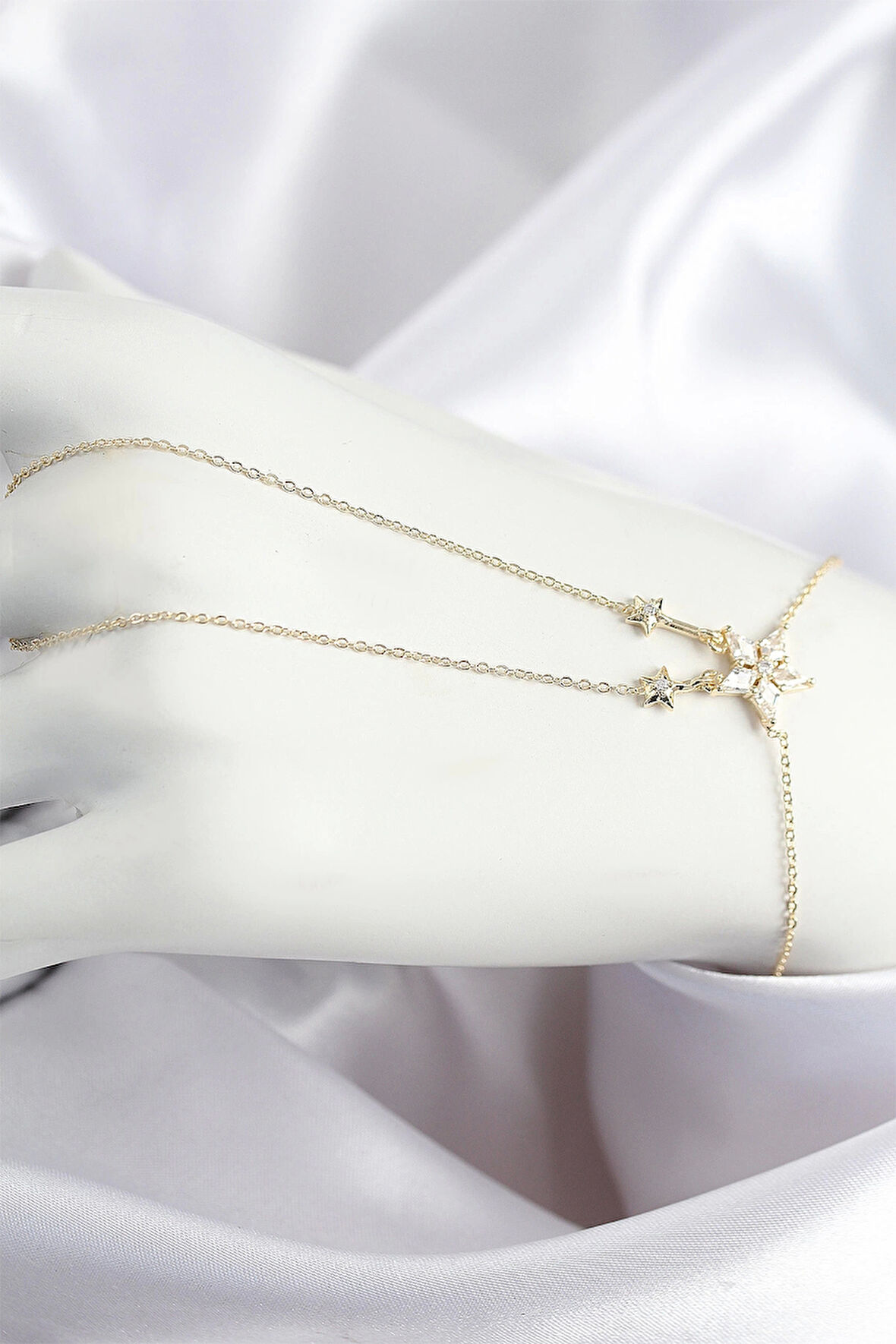 Pirinç Zirkon Taşlı Yıldız Model Gold Renk Şahmeran