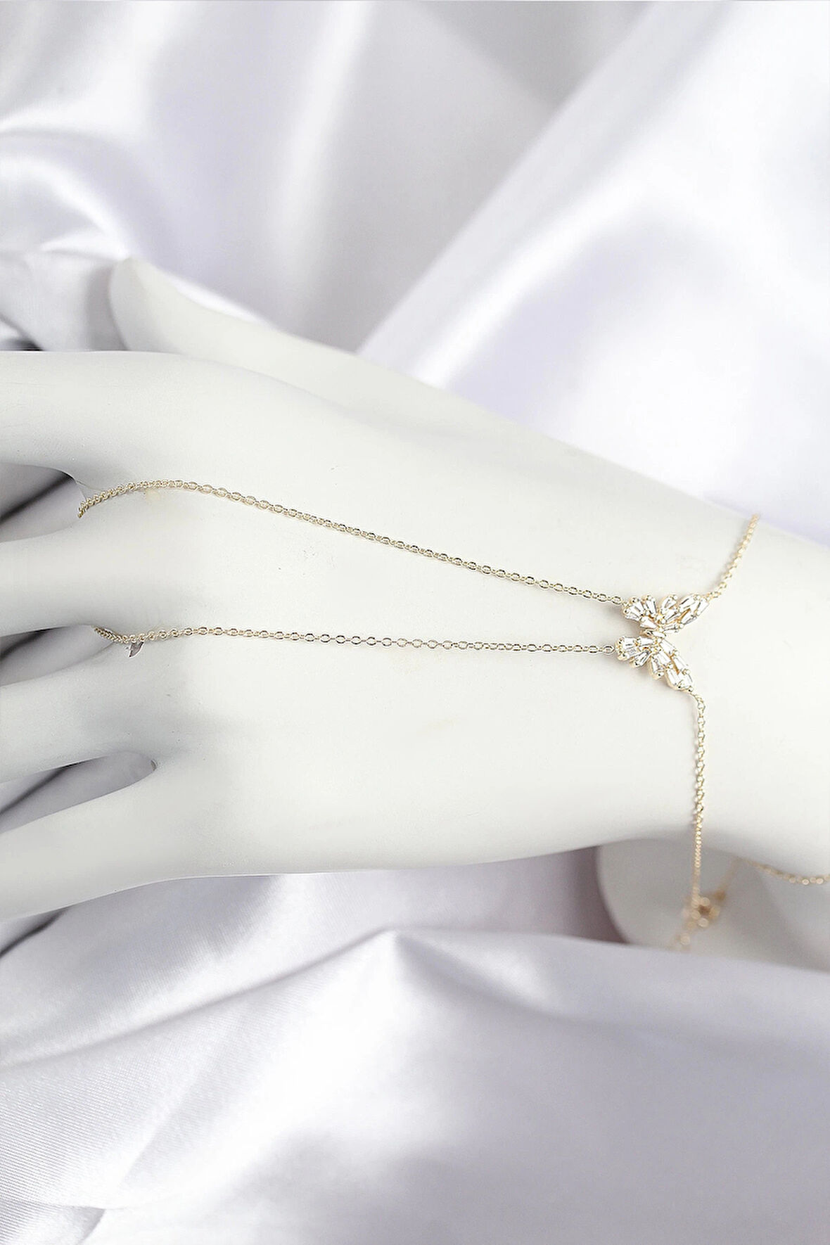 Pirinç Zirkon Taşlı Kelebek Model Gold Renk Şahmeran