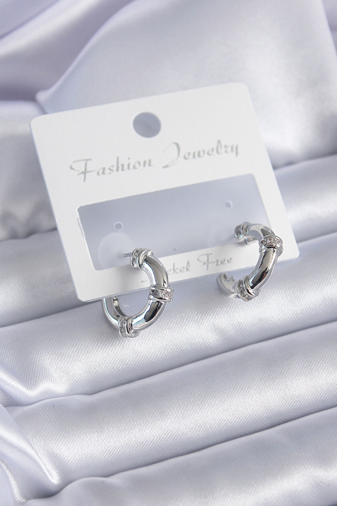 Gümüş Renk Zirkon Taşlı Halka Pirinç Kadın Küpe