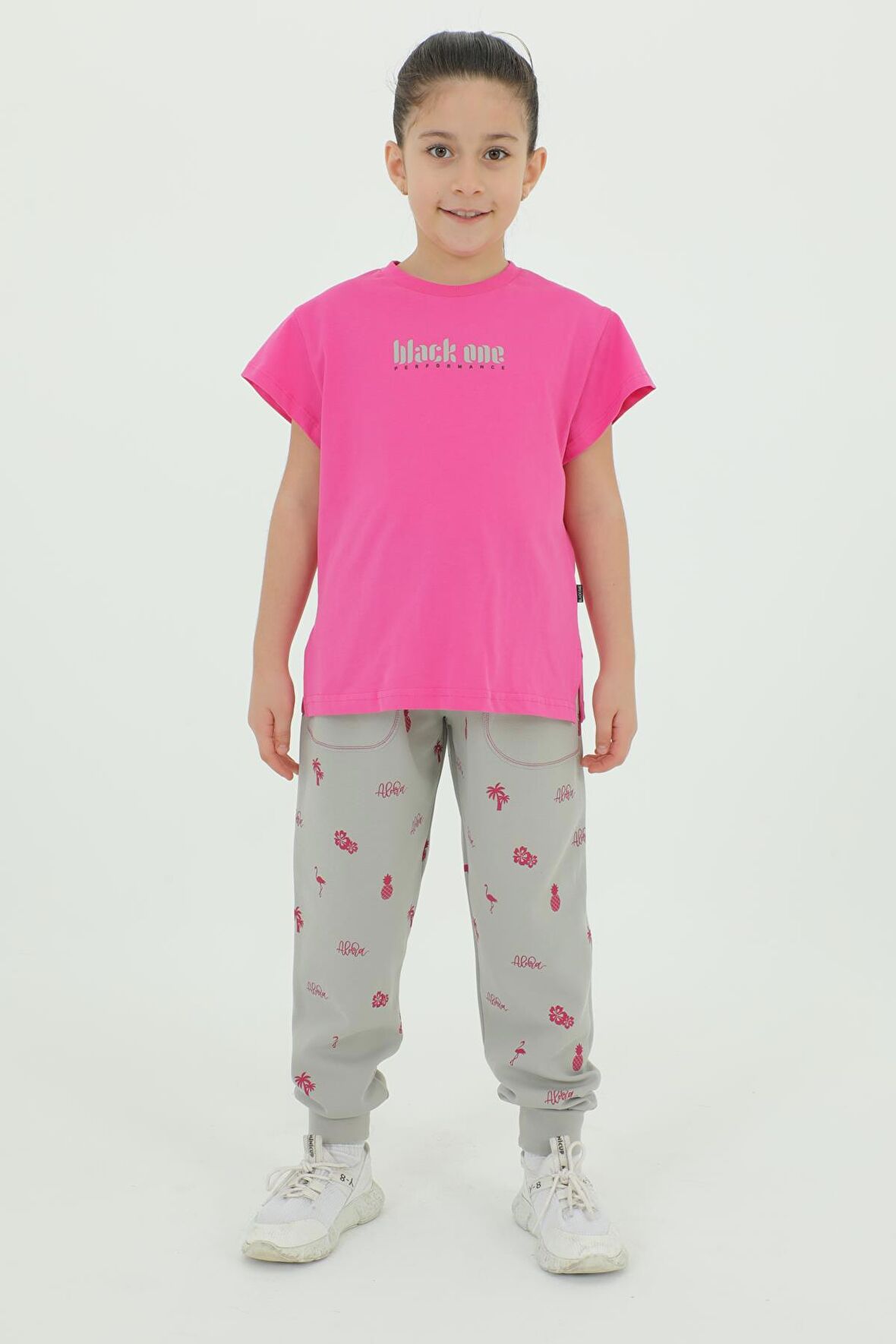 Bisiklet Yaka Kız Çocuk Baskı Detaylı t-shirt Ve Eşofman Takımı