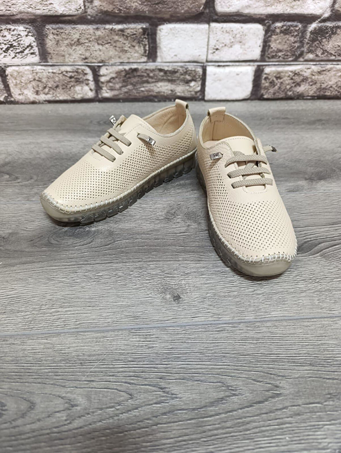 Hakiki Deri Kadın Günlük Lastikli Ortopedik Ayakkabı