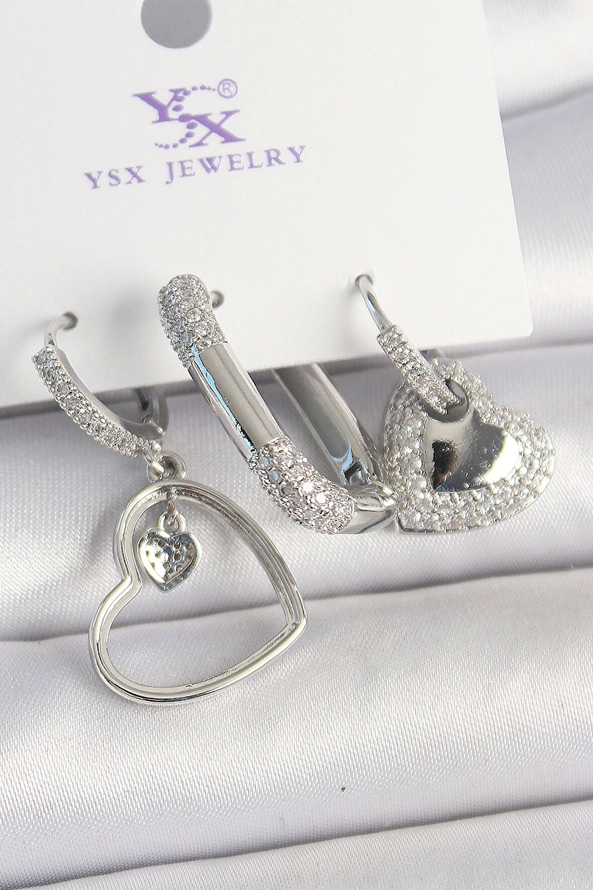 Pirinç Gümüş Renk Sallantı Zirkon Taşlı Kalp Model 3'Lü Kadın Kombin Küpe