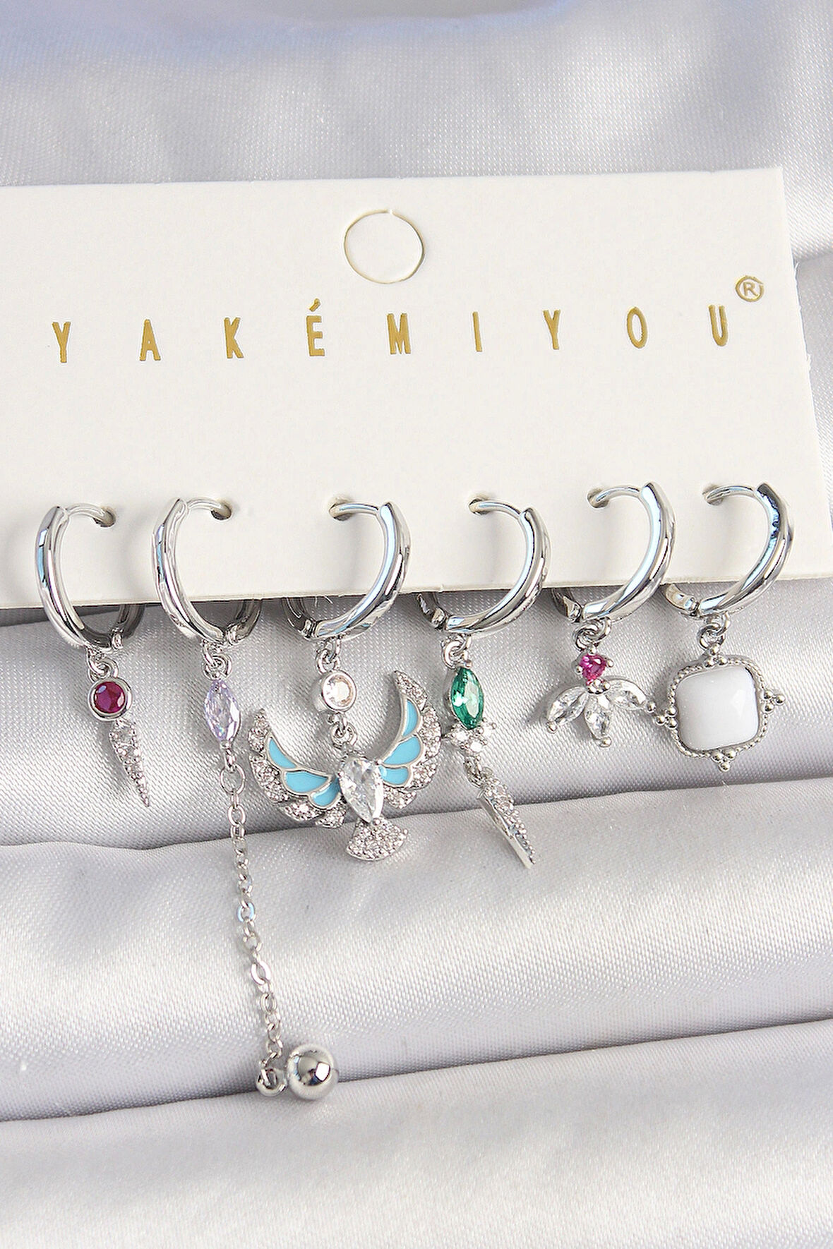 Pirinç Gümüş Renk Zirkon Taşlı Kuş Figür Çiçek Detay 6'Lı Kadın Kombin Küpe