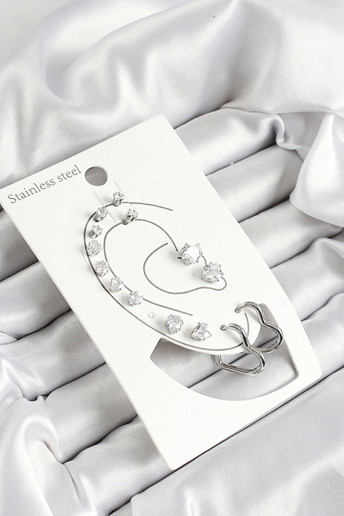 316L Çelik Kalp Figürlü Ve Zirkon Taşlı Gümüş Renk 7'li Çift Kadın Küpe Set