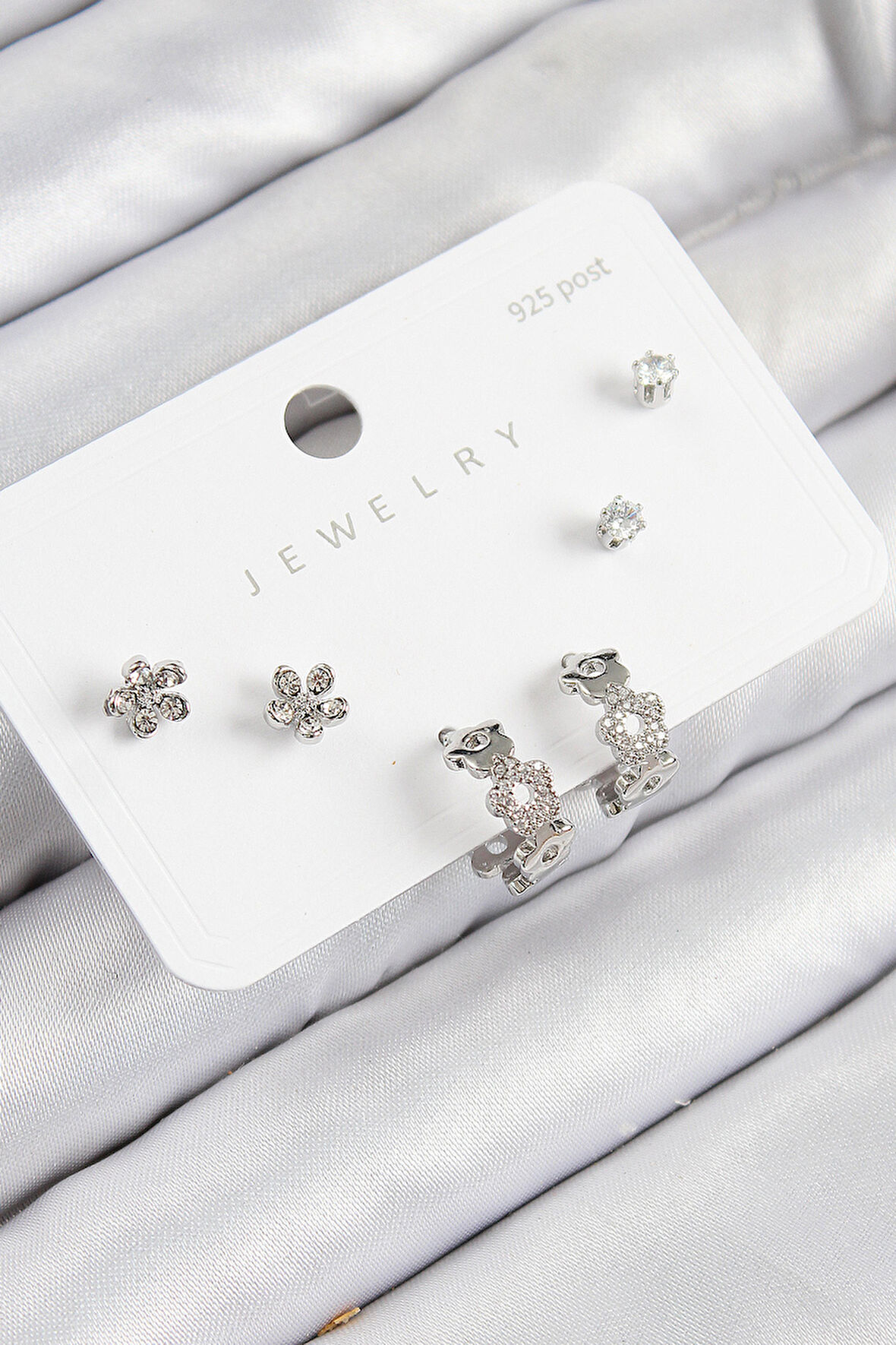 Pirinç Zirkon Taşlı Halka Model Gümüş Renk 925 Ayar Gümüş Çivi Kadın Küpe Set