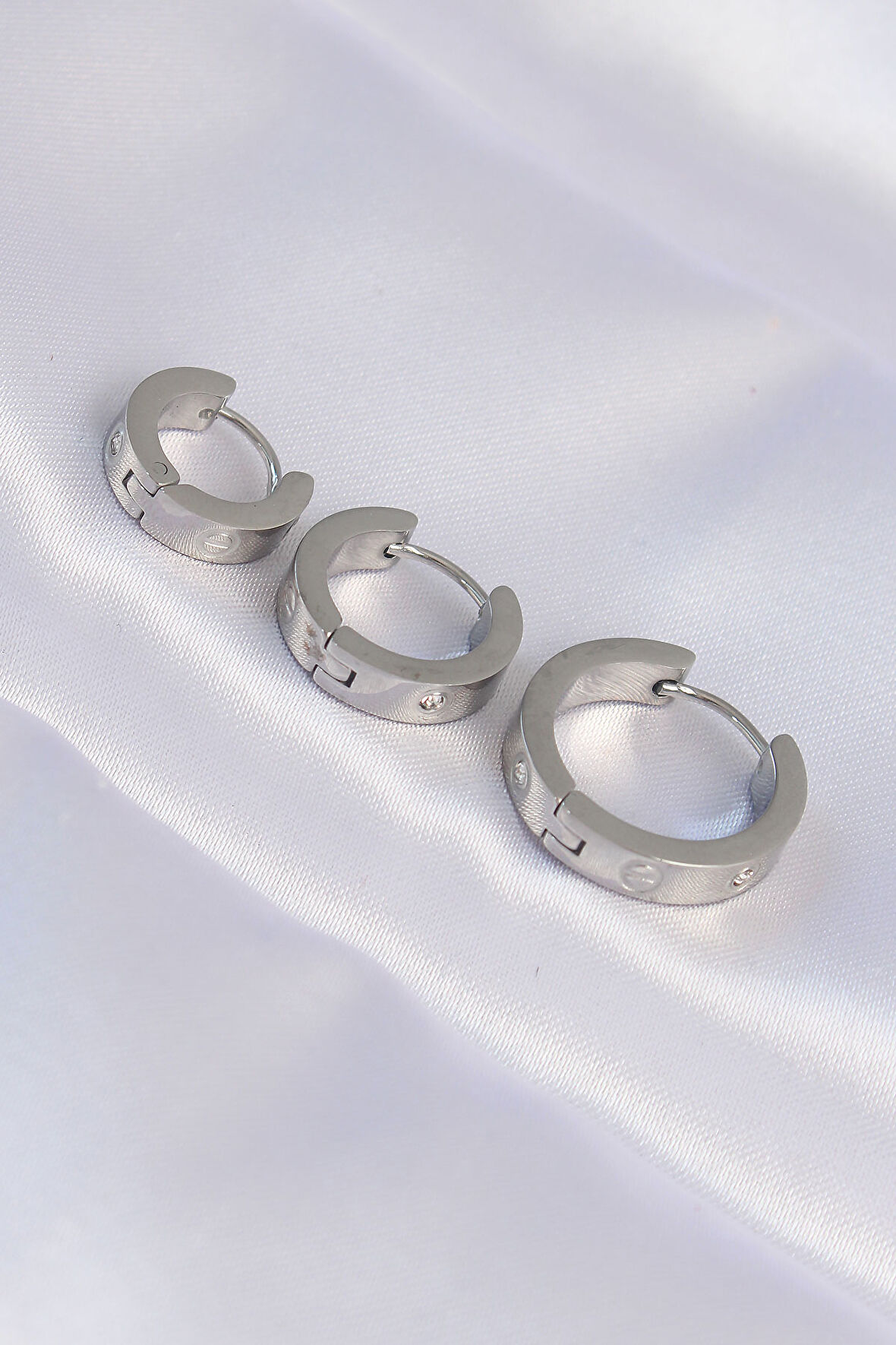 316L Çelik Gümüş Renk Zirkon Taşlı Model 3lü Halka Küpe alithestereo