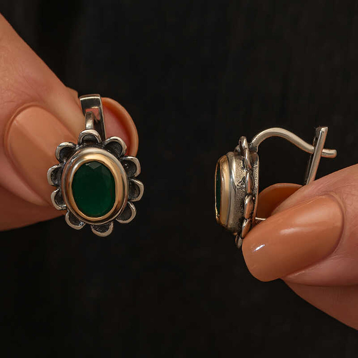 BlackCraft Gümüş Yeşil Çiçek Desenli Otantik Kadın Küpe (BC-379D9F)