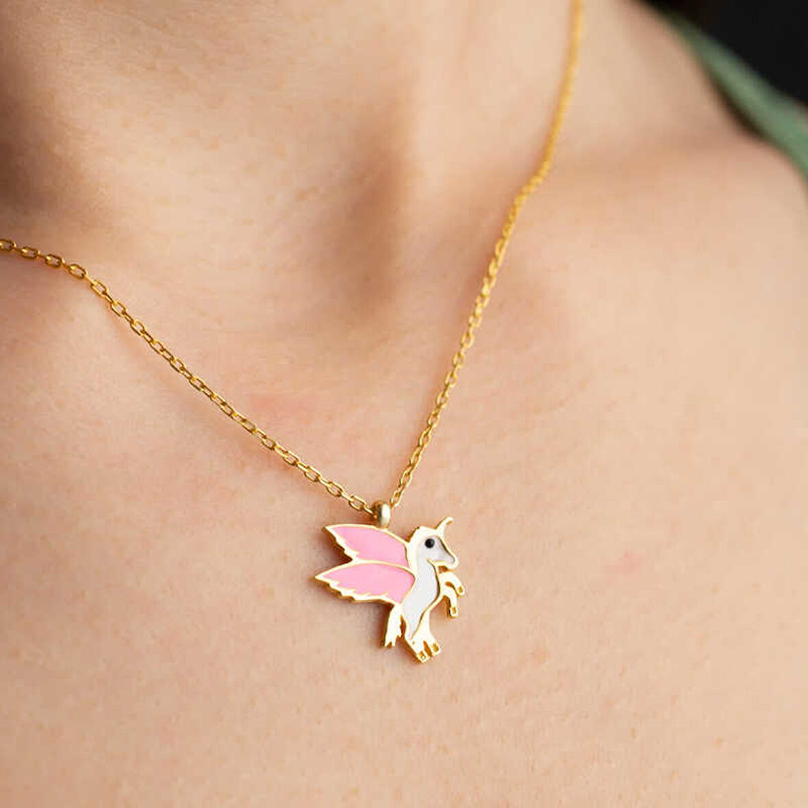 BlackCraft 925 Ayar ​Gümüş Gold Kanatlı At Kadın Kolye (BC-608A7F)