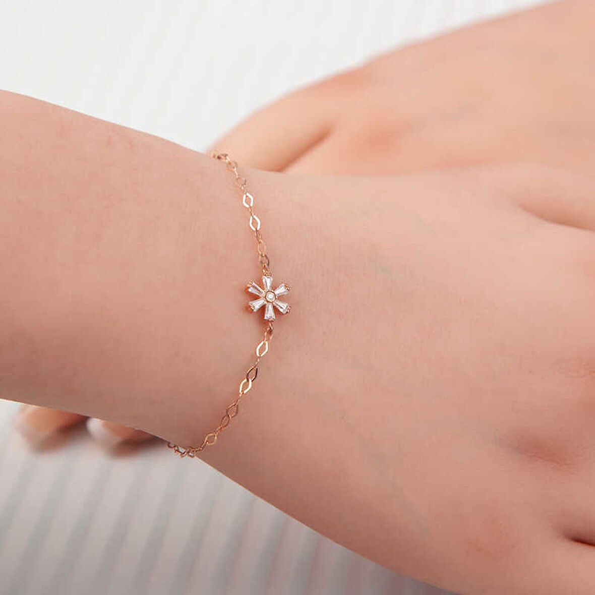 BlackCraft 925 Ayar Gümüş Rose Çiçek Kadın Bileklik (BC-F97D35)