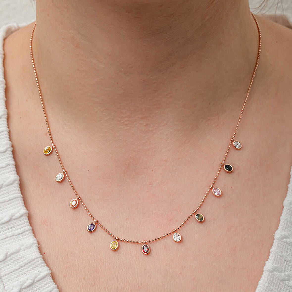 BlackCraft Gümüş Renkli Oval Taşlı Şans Kadın Kolye modern