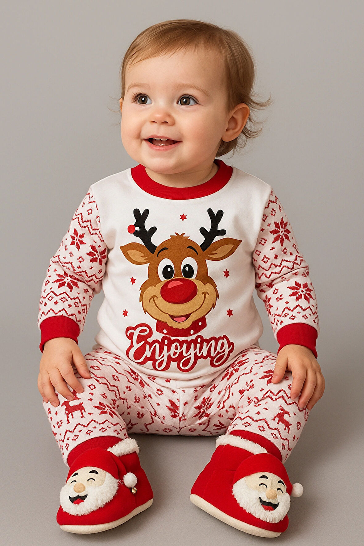 YILBAŞI NOEL TEMALI BEBEK PİJAMA VE ÇINGIRAKLI PANDUF TAKIMI ( 9-12 ay bebekler için uygundur )