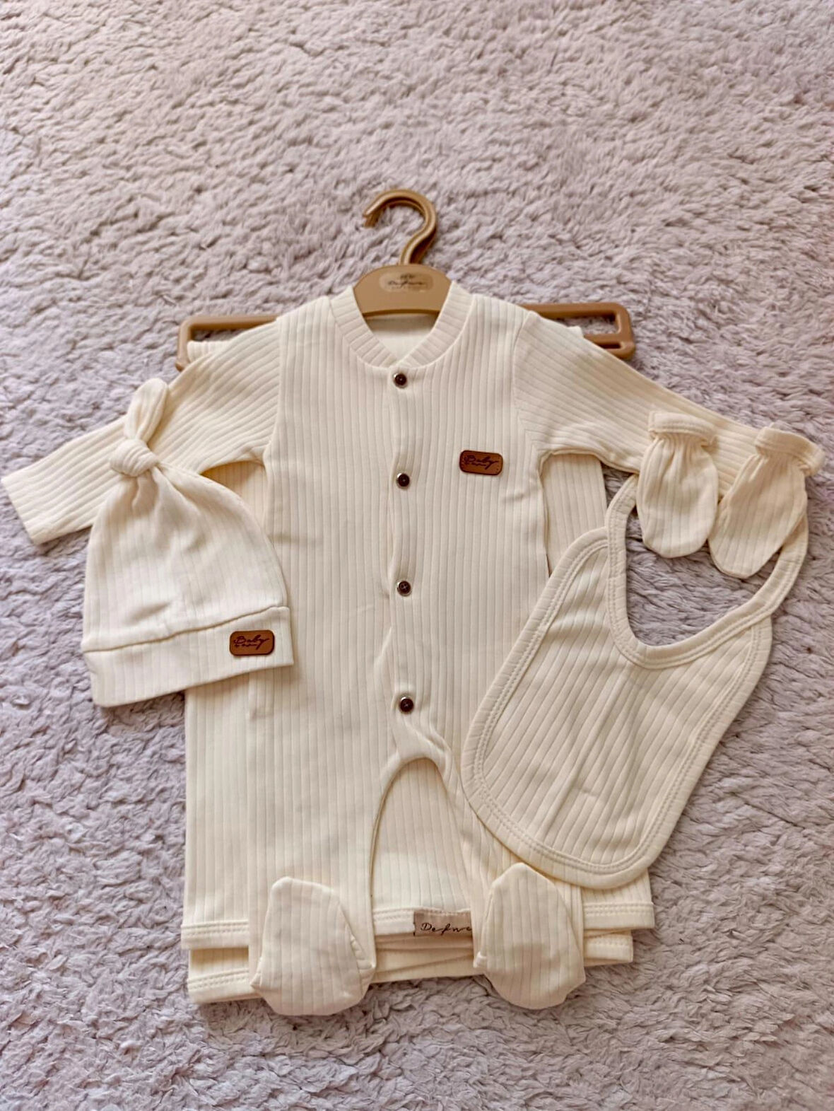 Kız Erkek Bebek Natural 5 Parça KREM Hastane Çıkışı Zıbın Seti