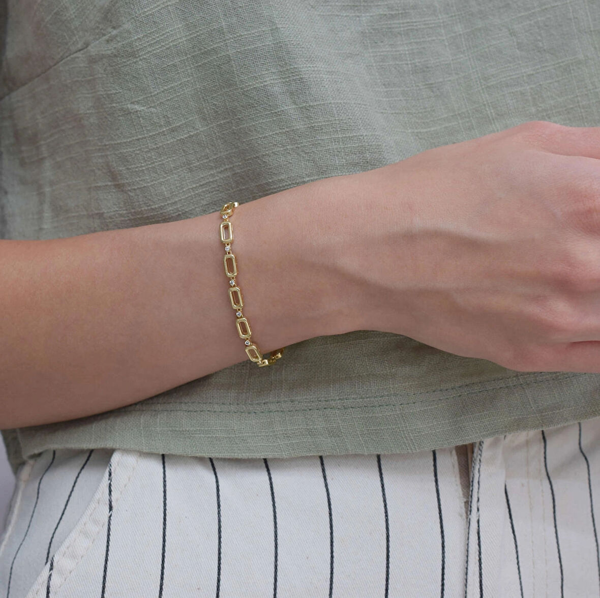 Tektaşlı Sıra Zincir Bileklik