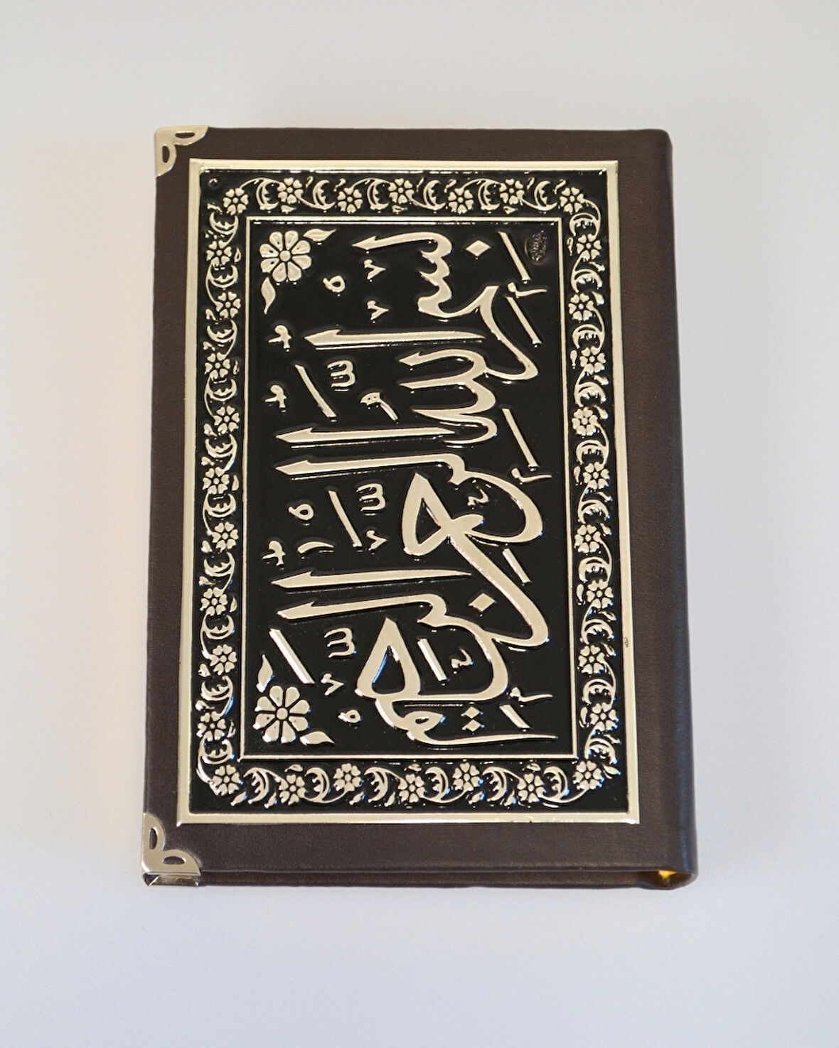 Varak Kabartmalı Gümüş Kaplamalı Çanta Boy Kuran-ı Kerim – 12x17 cm, 604 Sayfa