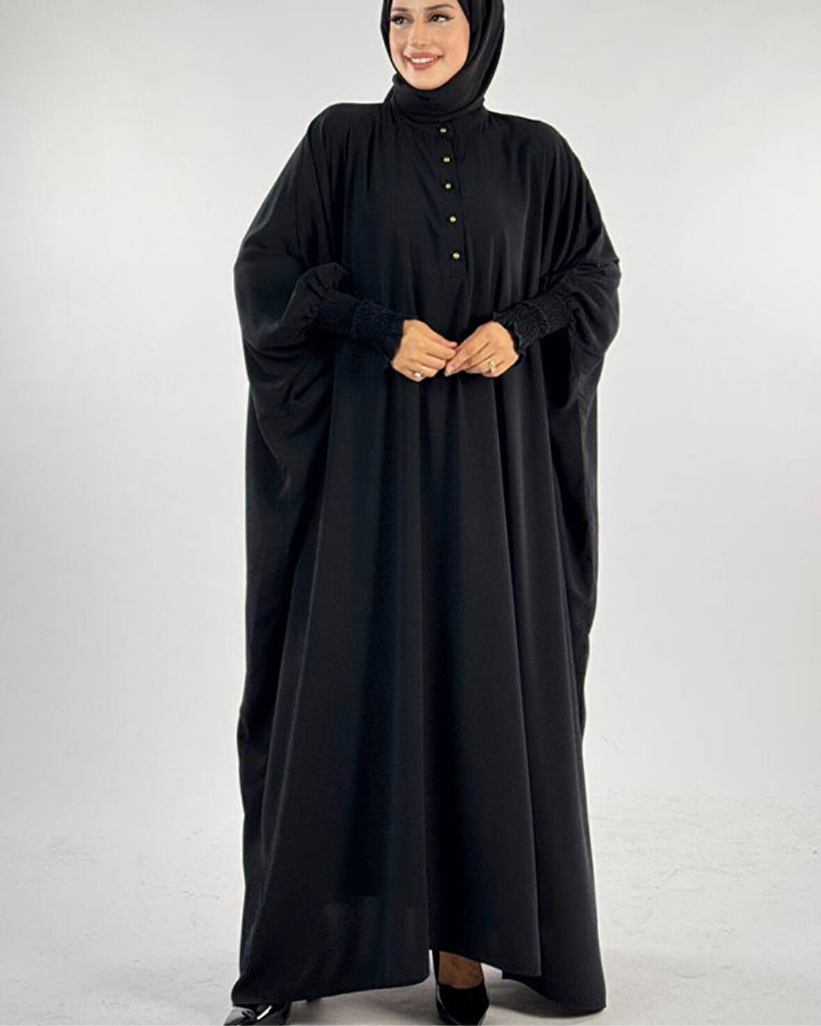 Düğme Detaylı Yarasa Kol Medine İpeği Cilbab