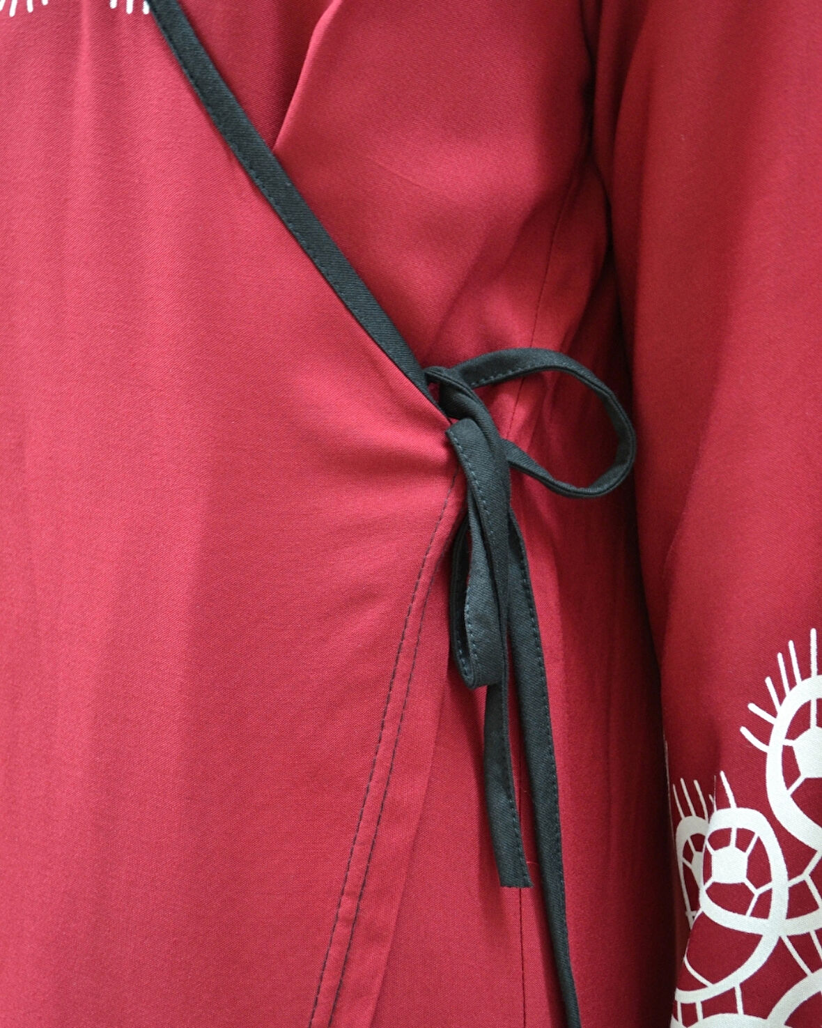 Halkalı Desenli Kruvaze Namaz Elbisesi – Yandan Bağlamalı, Rahat Kesim 36–46 Beden