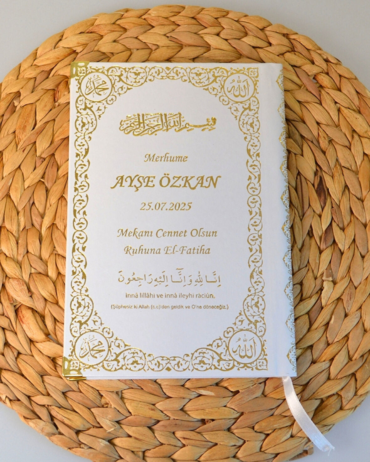 Kişiye Özel İsim Baskılı Ciltli Yasin Kitabı – 17x24 cm Orta Boy – 80 Sayfa- 40 Adet