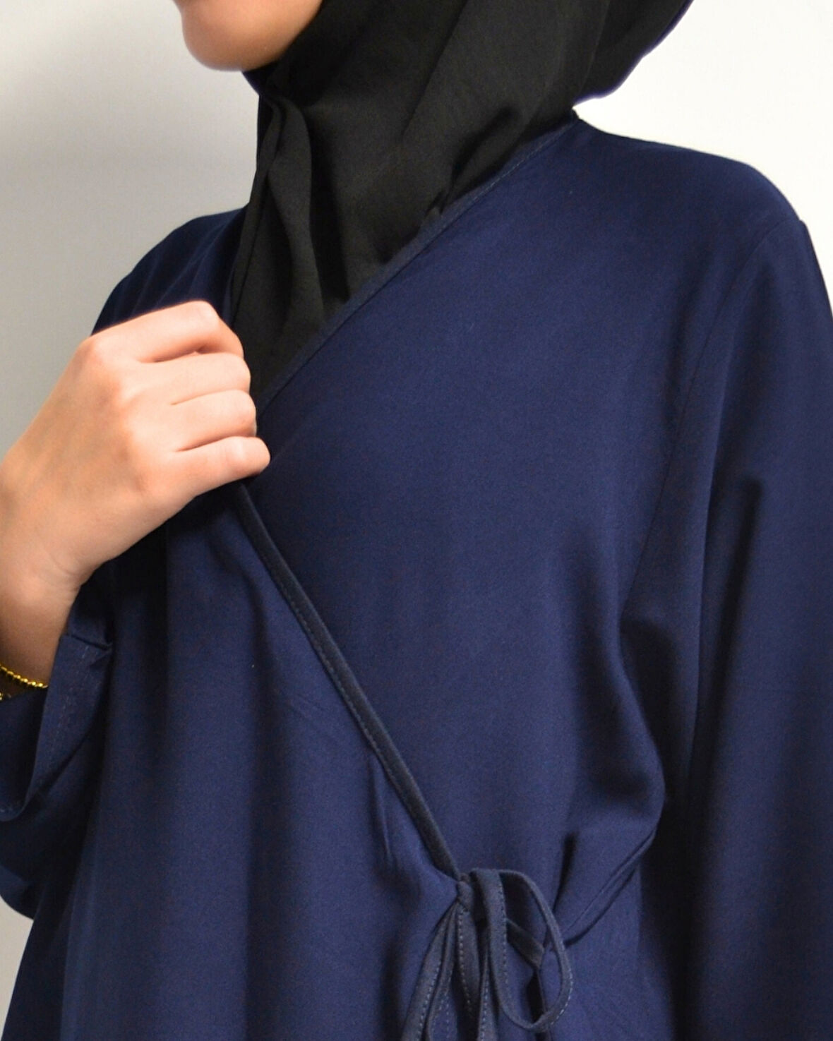 Kruvaze Yandan Bağlamalı Namaz Elbisesi – %100 Viskon- Rahat Kalıp