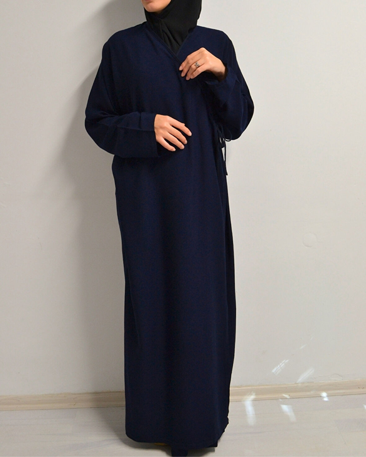Kruvaze Yandan Bağlamalı Namaz Elbisesi – %100 Viskon- Rahat Kalıp