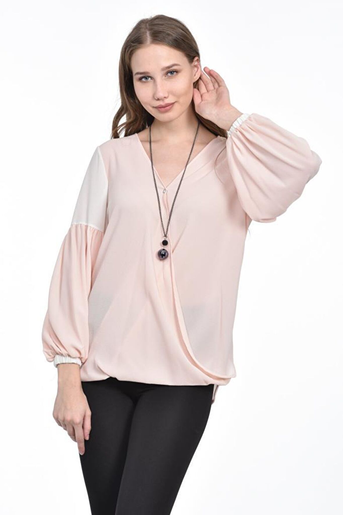 Modkofoni Takı Detaylı Uzun Kollu Pudra Kadın Bluz