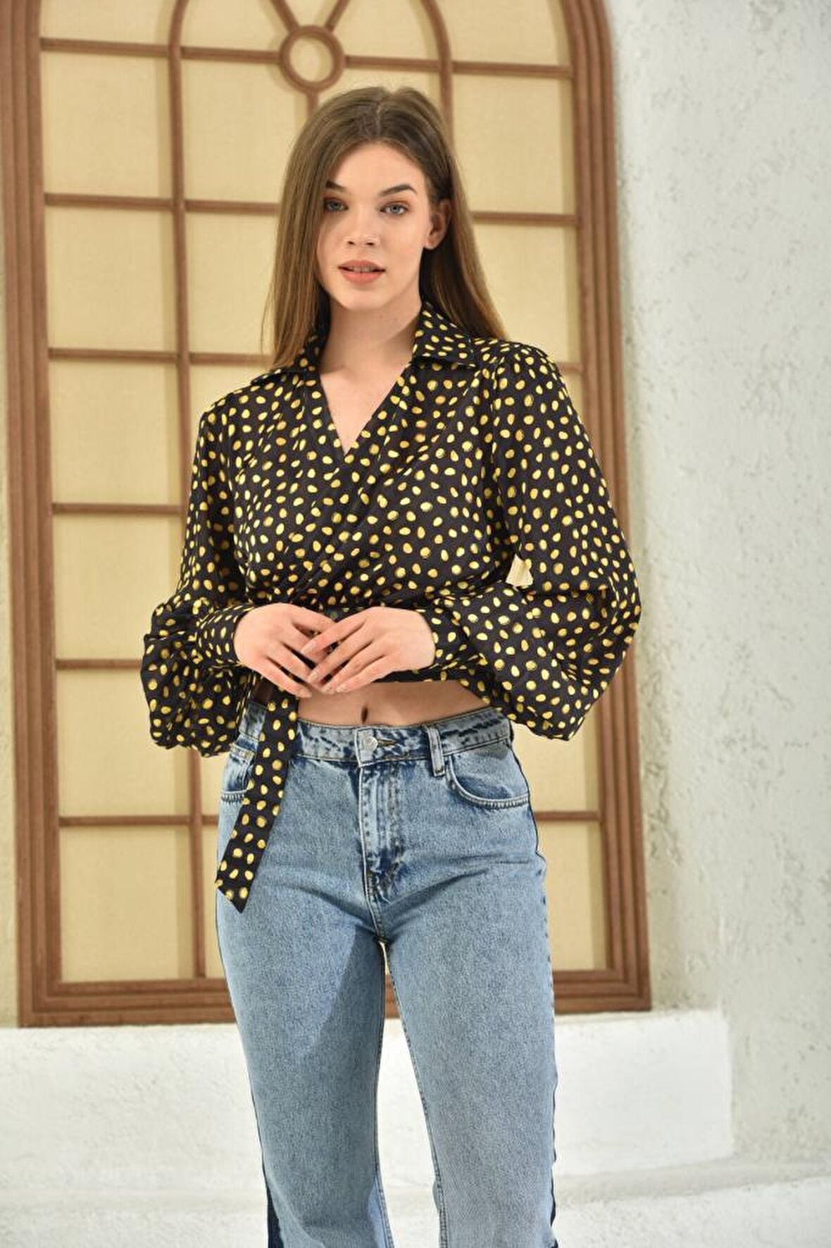 Gömlek Yaka Belden Bağlamalı Sarı Puantiyeli Siyah Kadın Bluz
