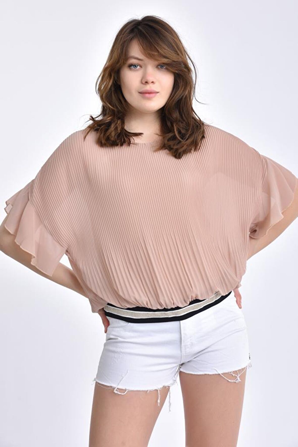 Modkofoni Bisiklet Yaka Pileli ve Biyeli Kısa Kollu Vizon Kadın Bluz