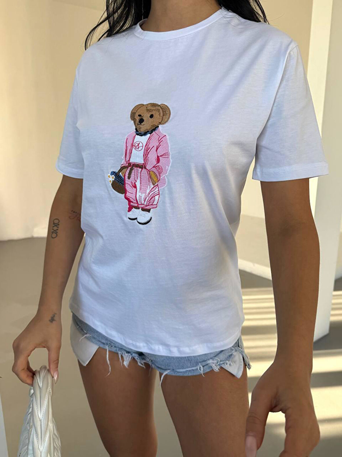 0 Yaka Ayıcık Nakışlı Kadın Oversize T-Shirt