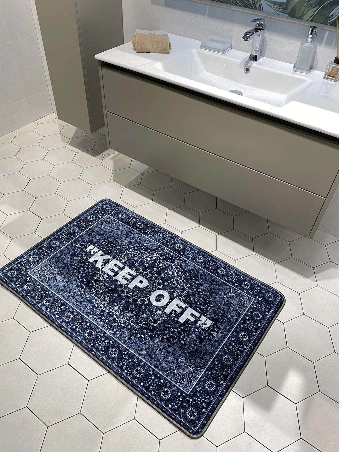 Keep Off Tekli Lateks Kaymaz Taban Su Geçirmez Banyo Paspas Takımı (80x120) Lacivert