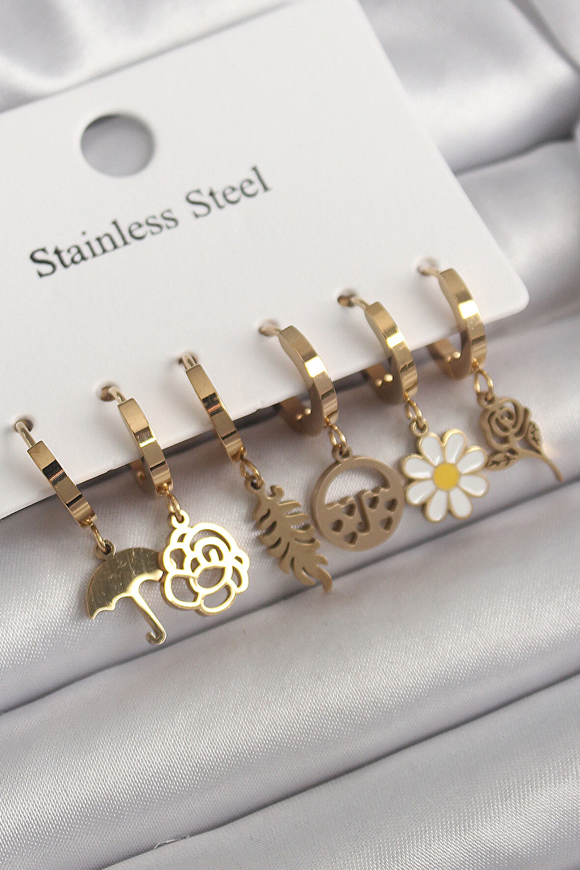 316L Çelik Gold Renk Sallantı Çiçek Model Kadın Küpe Seti - TJ-BKP10266