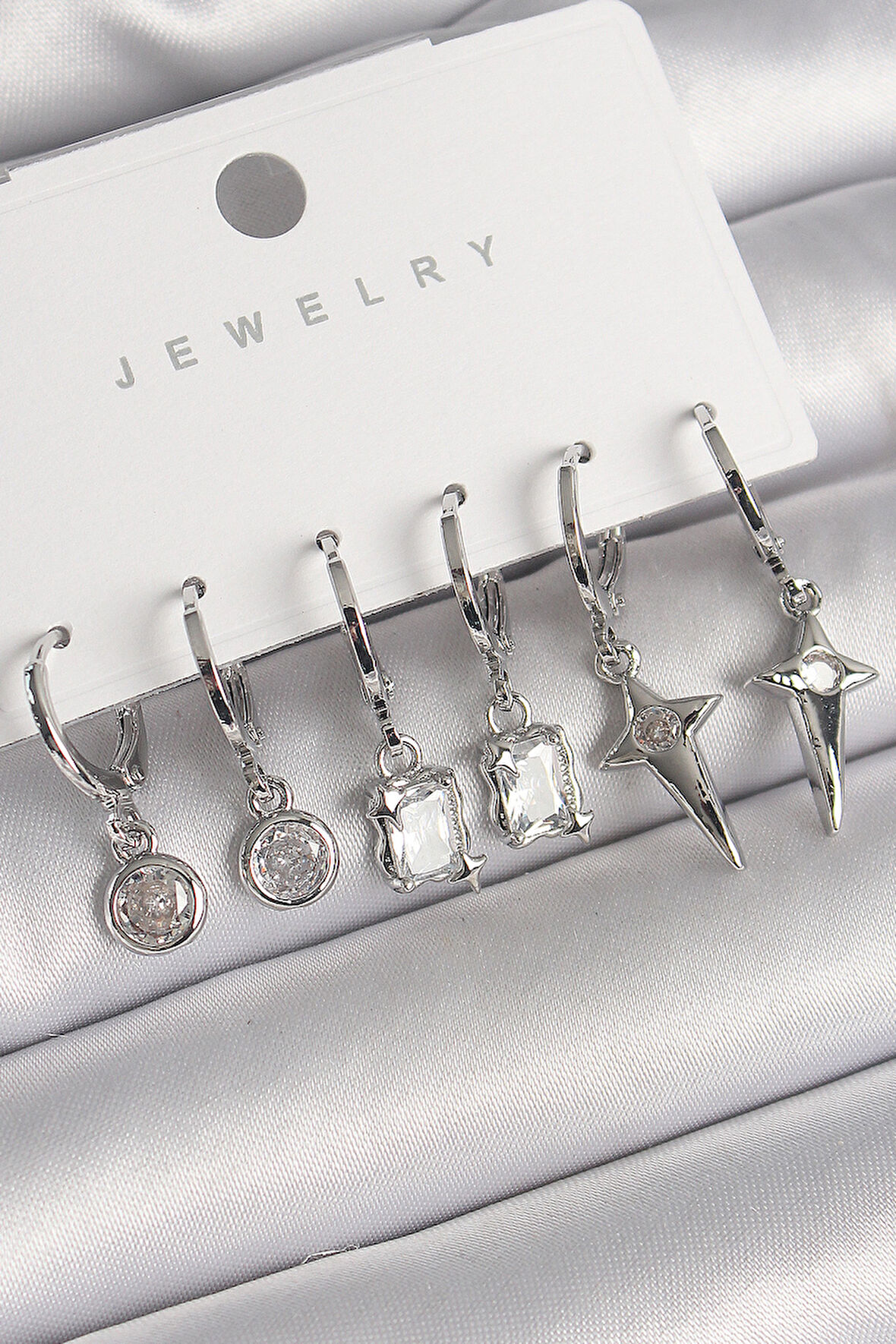Pirinç Gümüş Renk Sallantı Kare Zirkon Taşlı Yıldız Model Kadın Küpe Seti - TJ-BKP10279