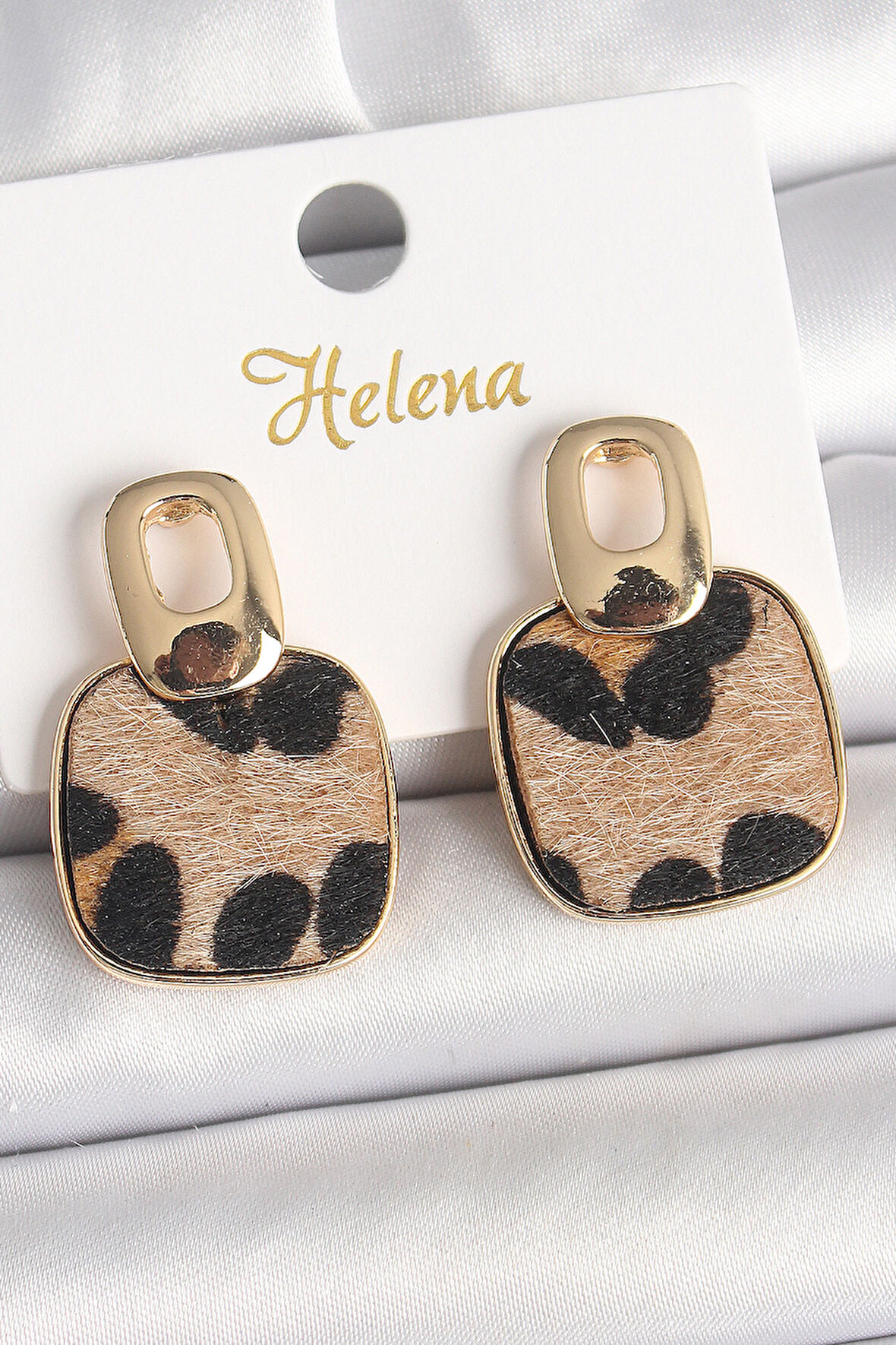 Pirinç Gold Renk Sallantı Kare Leopar Model Kadın Küpe - TJ-BKP10338