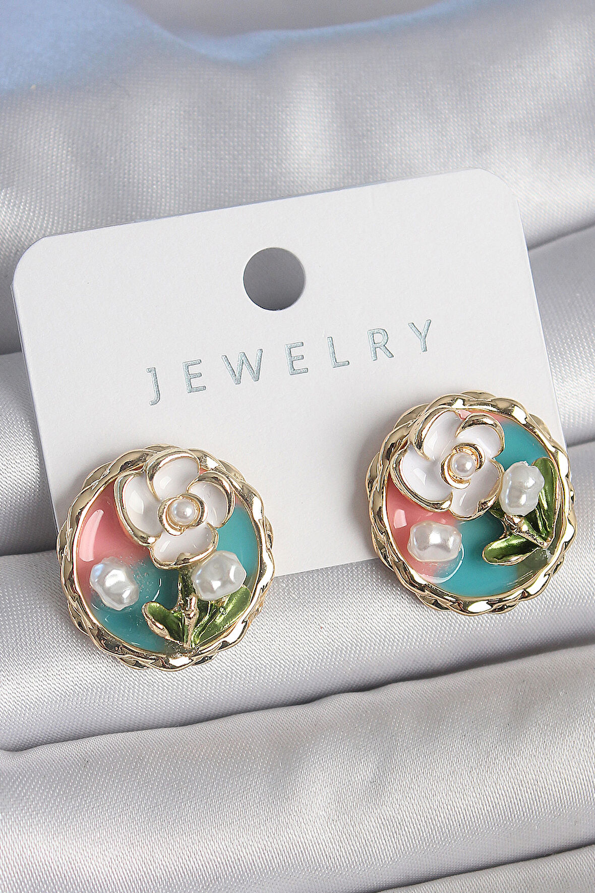 Pirinç Gold Renk Mix Renk Mineli İncili Çiçek İşlemeli Portre Model Kadın Küpe - TJ-BKP10502