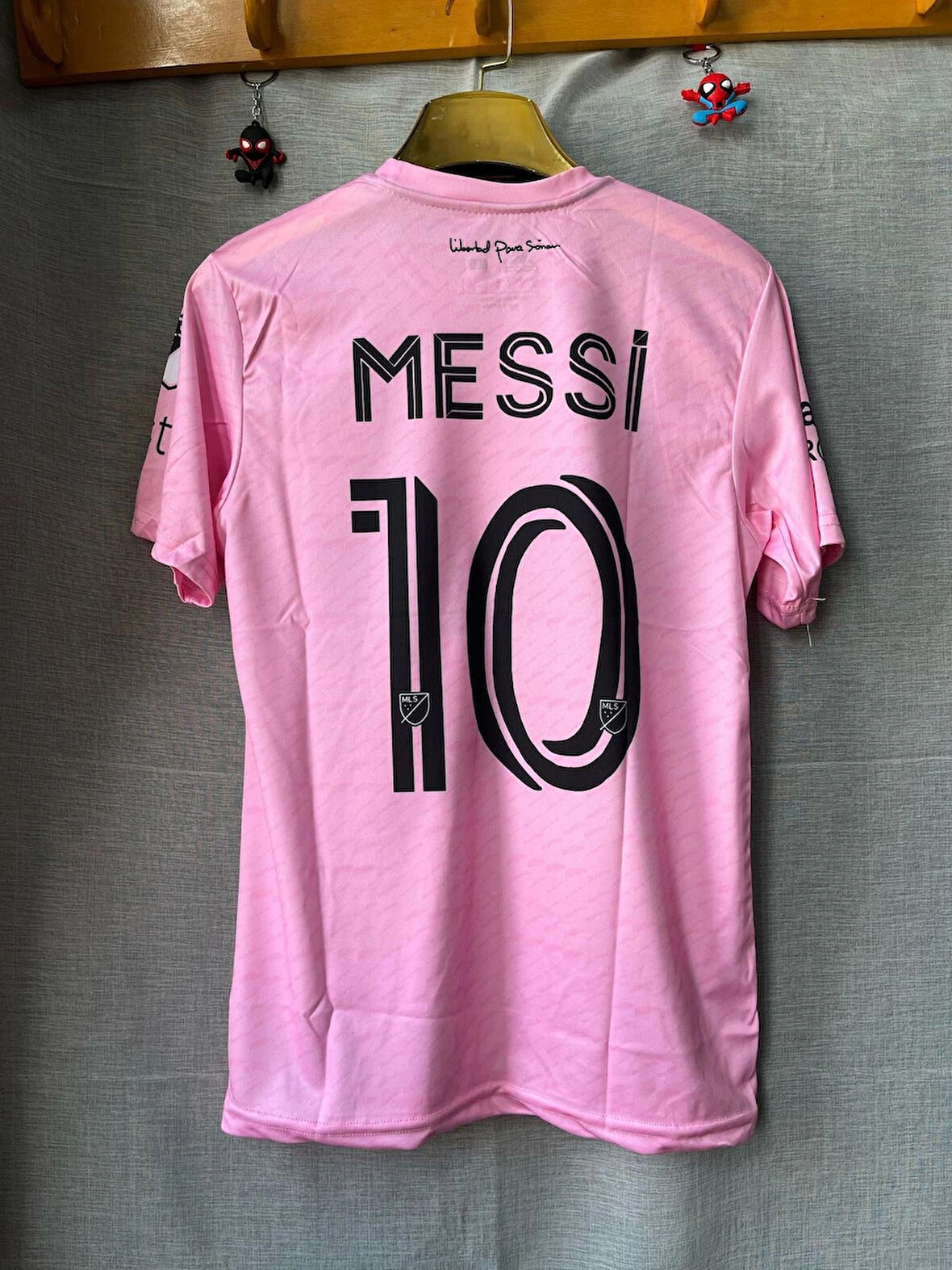 Bite Nose Messi Yeni Takım Inter Pembe Halı Saha Forması Yetişkin