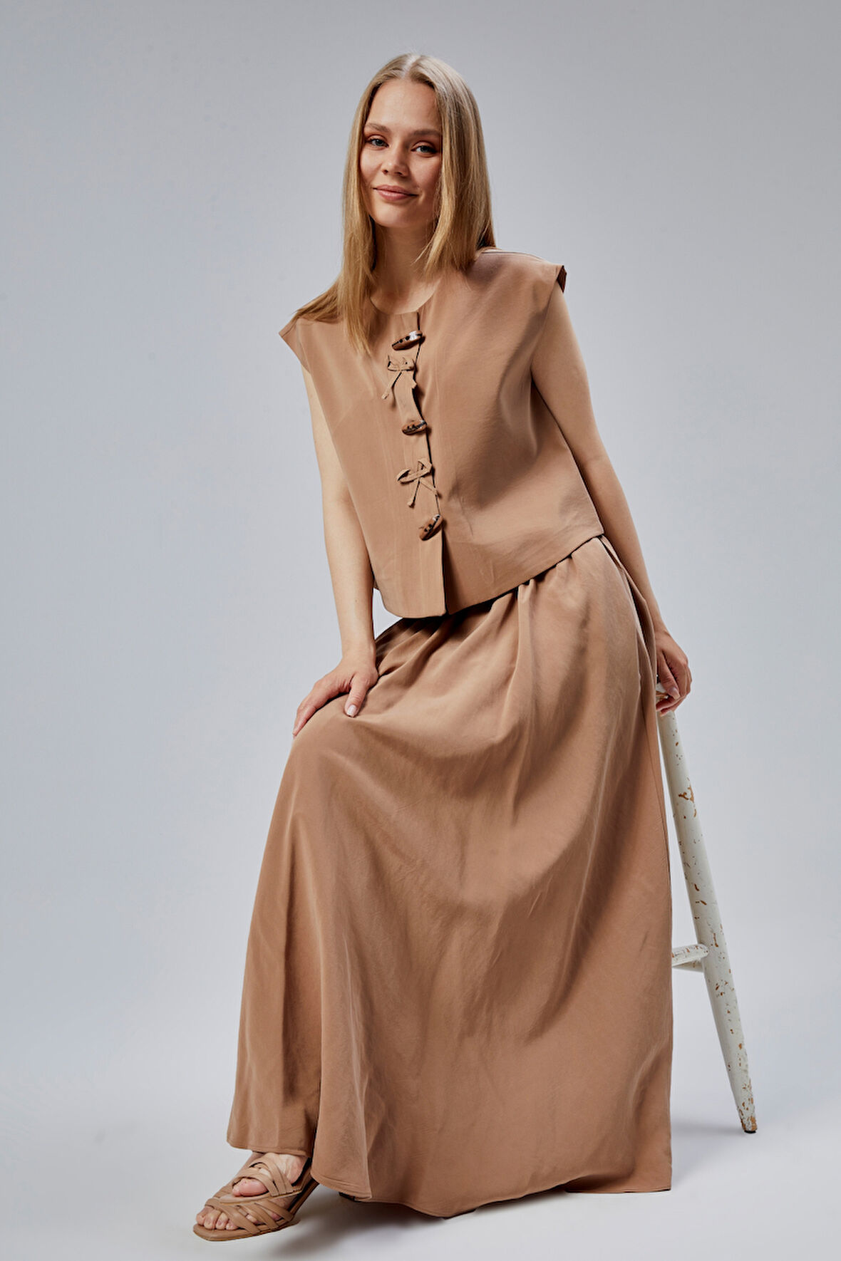 Kahverengi Regular Düğme Detaylı Yelek