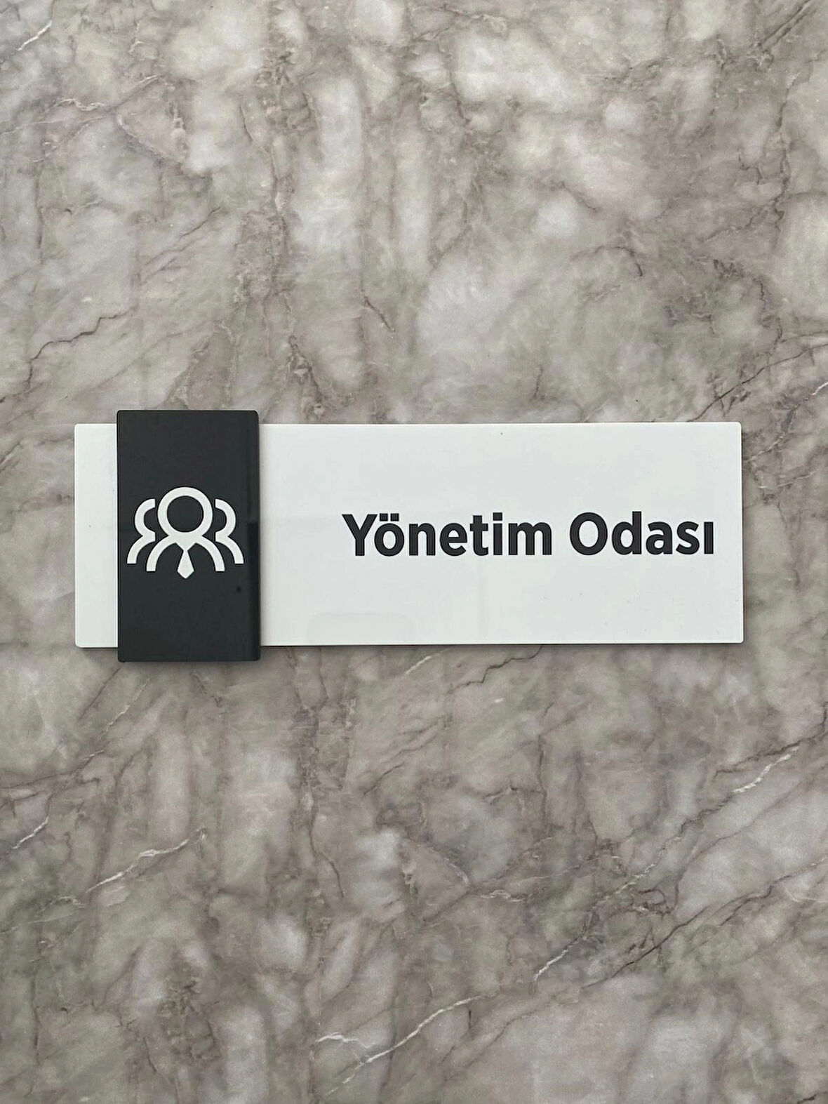 Basic Pearl Black Seri Yönetim Odası Yönlendirme Levhası Kapı İsimliği