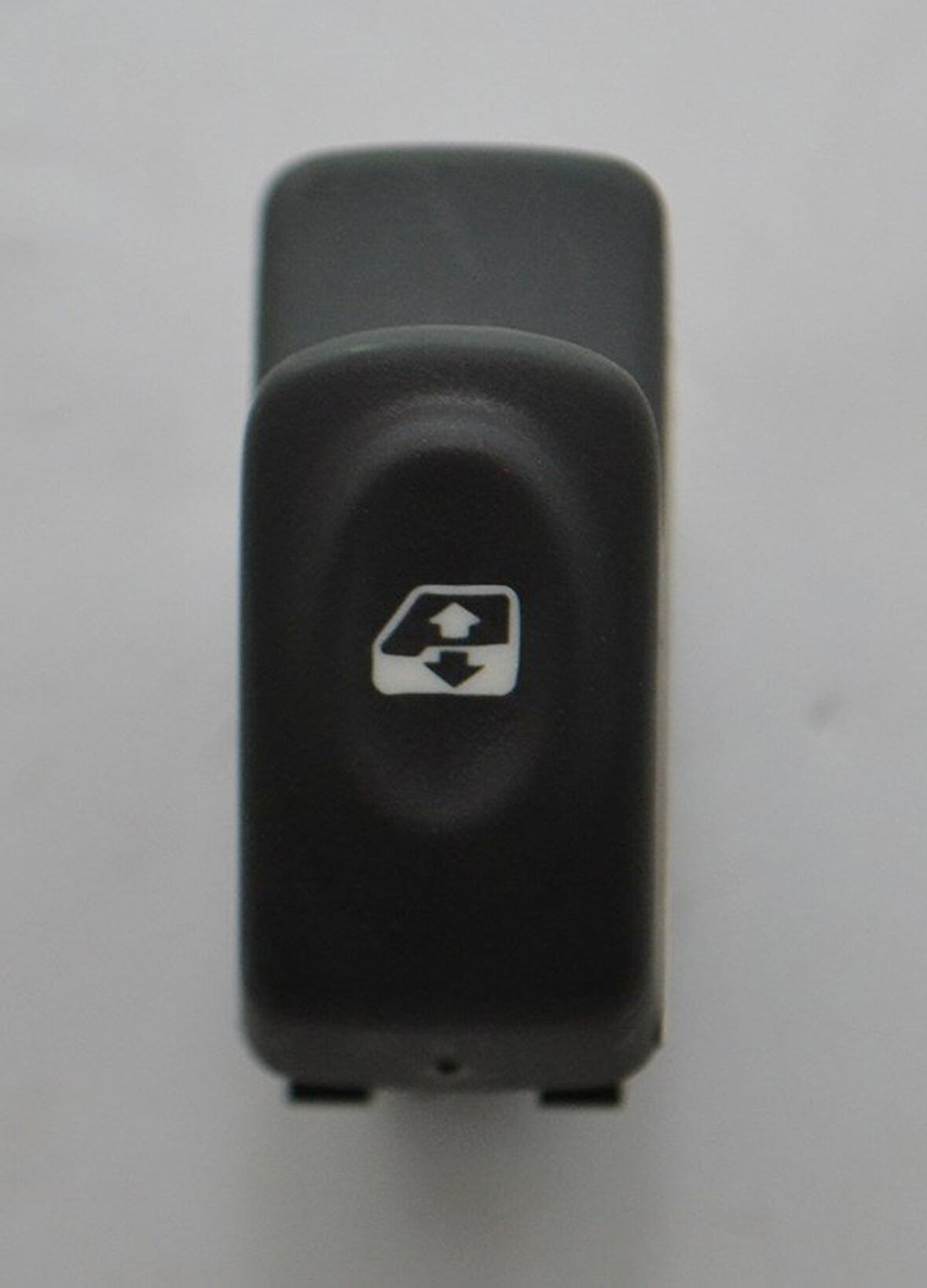 Renault Megane Scenic Düğme Kapi Ön Cam (1996-2003) 1.6, 1.9, 2.0 7700421120