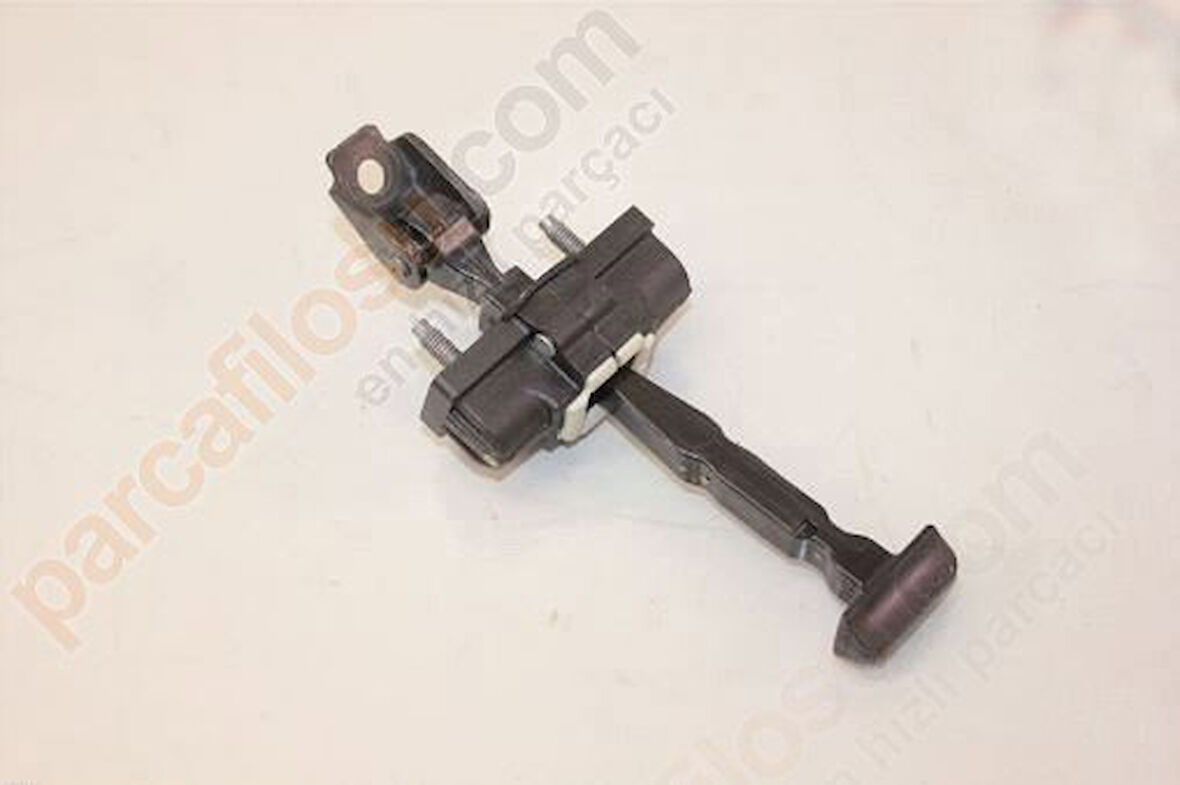 Renault Captur Arka Kapi Gergisi (2013-2017) 824305607R 1788 0.9, 1.2 TCE, 1.5 DCI