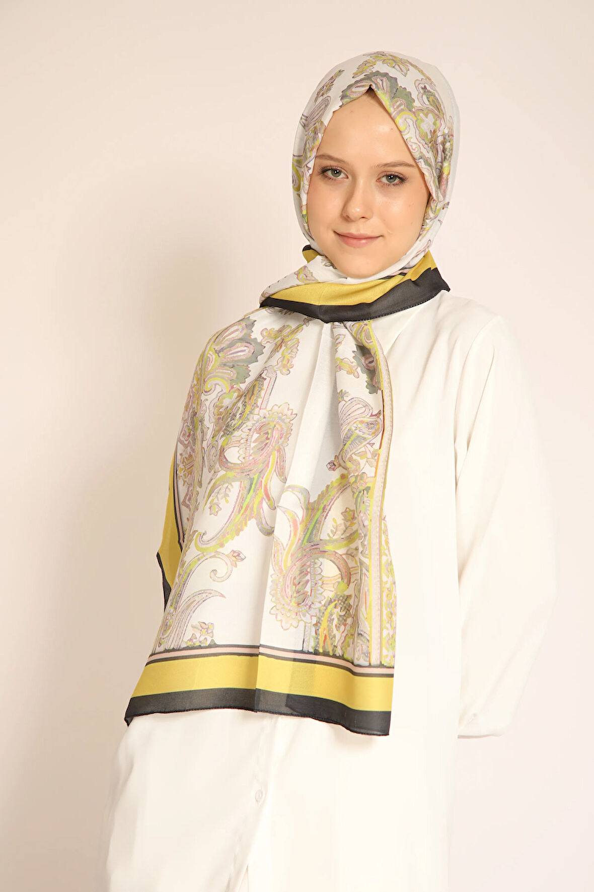 Pastel Renklerde Barok Desenli Soft Şal | Sarı, Gri ve Yeşil Detaylı