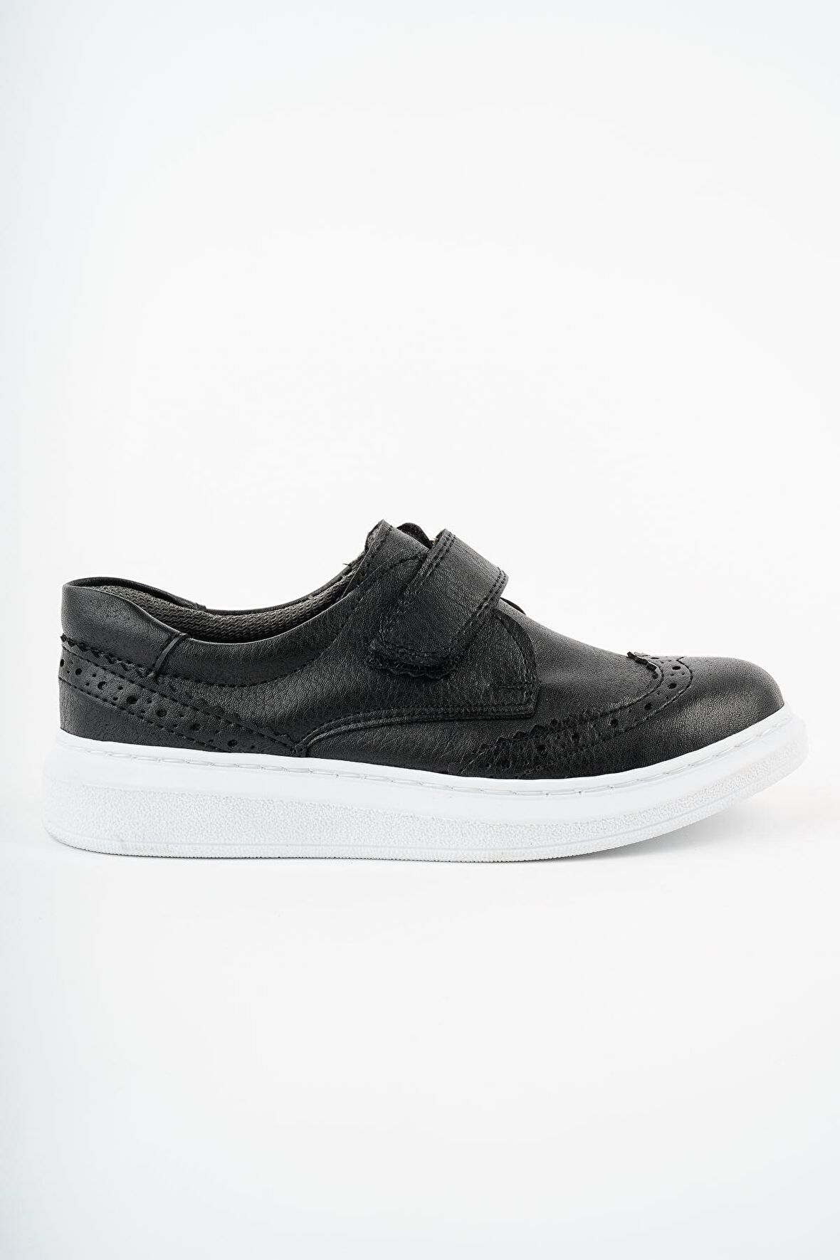 Cırtlı Siyah Cilt Erkek Çocuk Ayakkabı