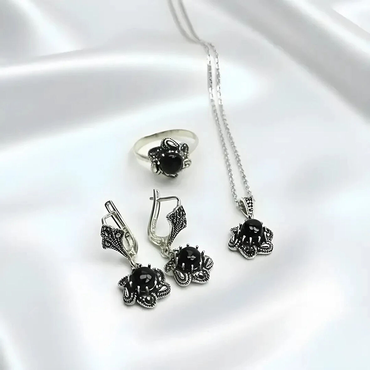 Rüzgar Kadın Oltu Taşı ve Gümüş Takı Seti