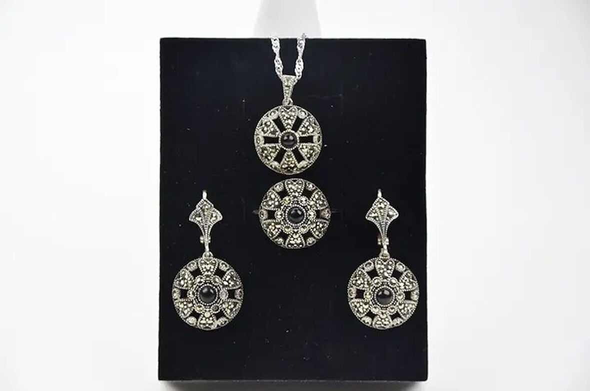 Çember Gümüş İşleme Kadın Takı Seti