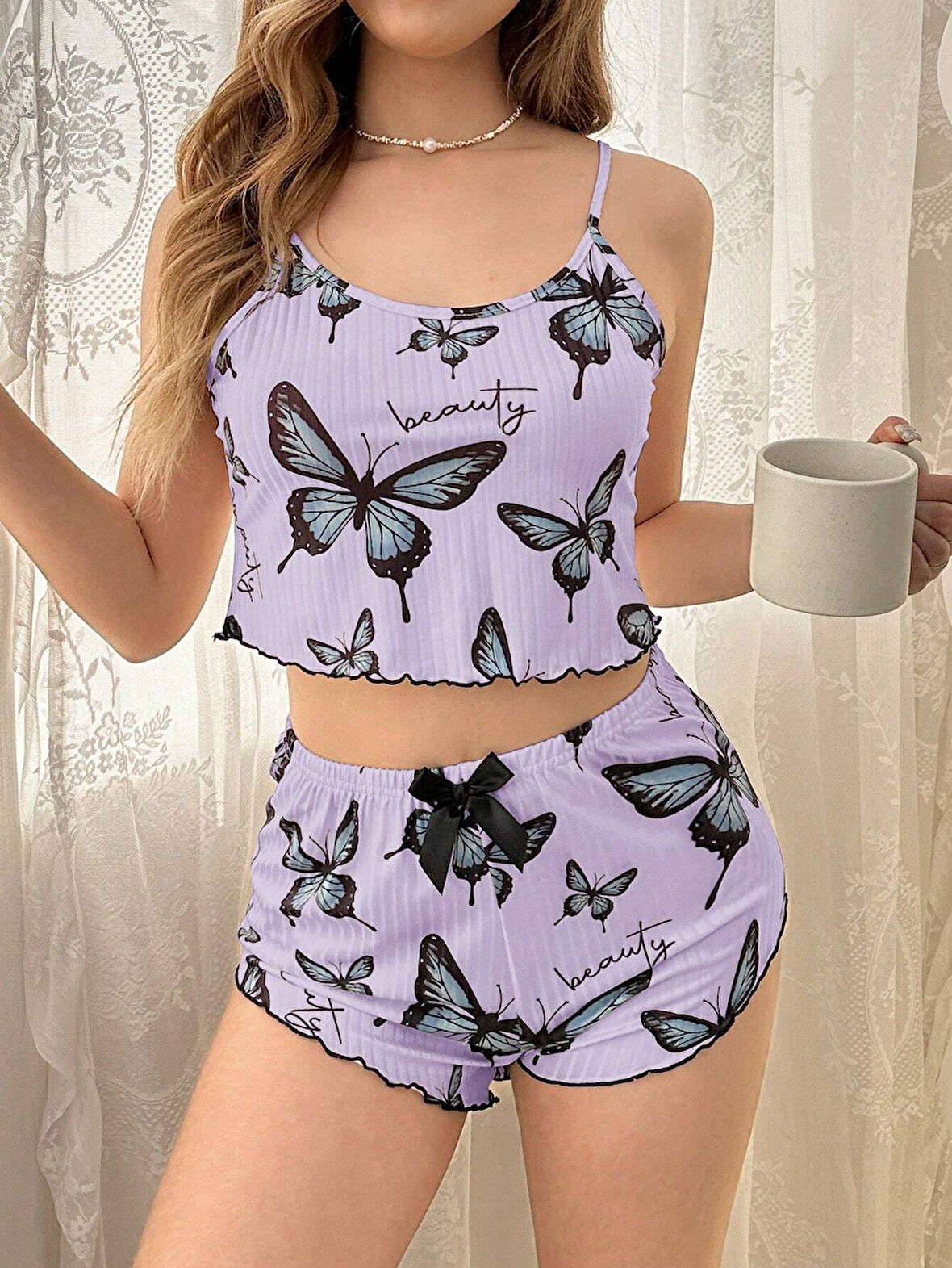 Mor Renk Kelebek Desenli Şortlu Ev Giyim Takımı,kadın Yazlık Askılı Pijama, Rahat Ve Şık Ev Giyim