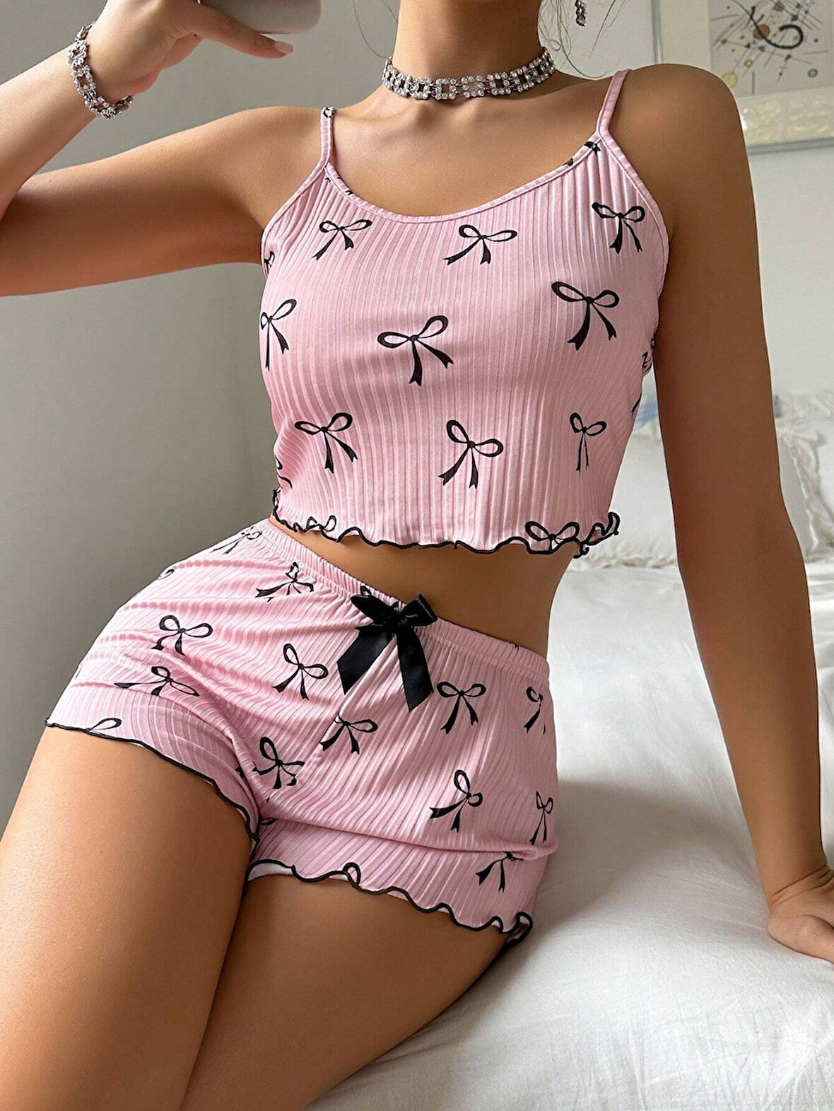 Kadın Siyah  Fiyonklu Şortlu Takım Mini Pembe Rahat