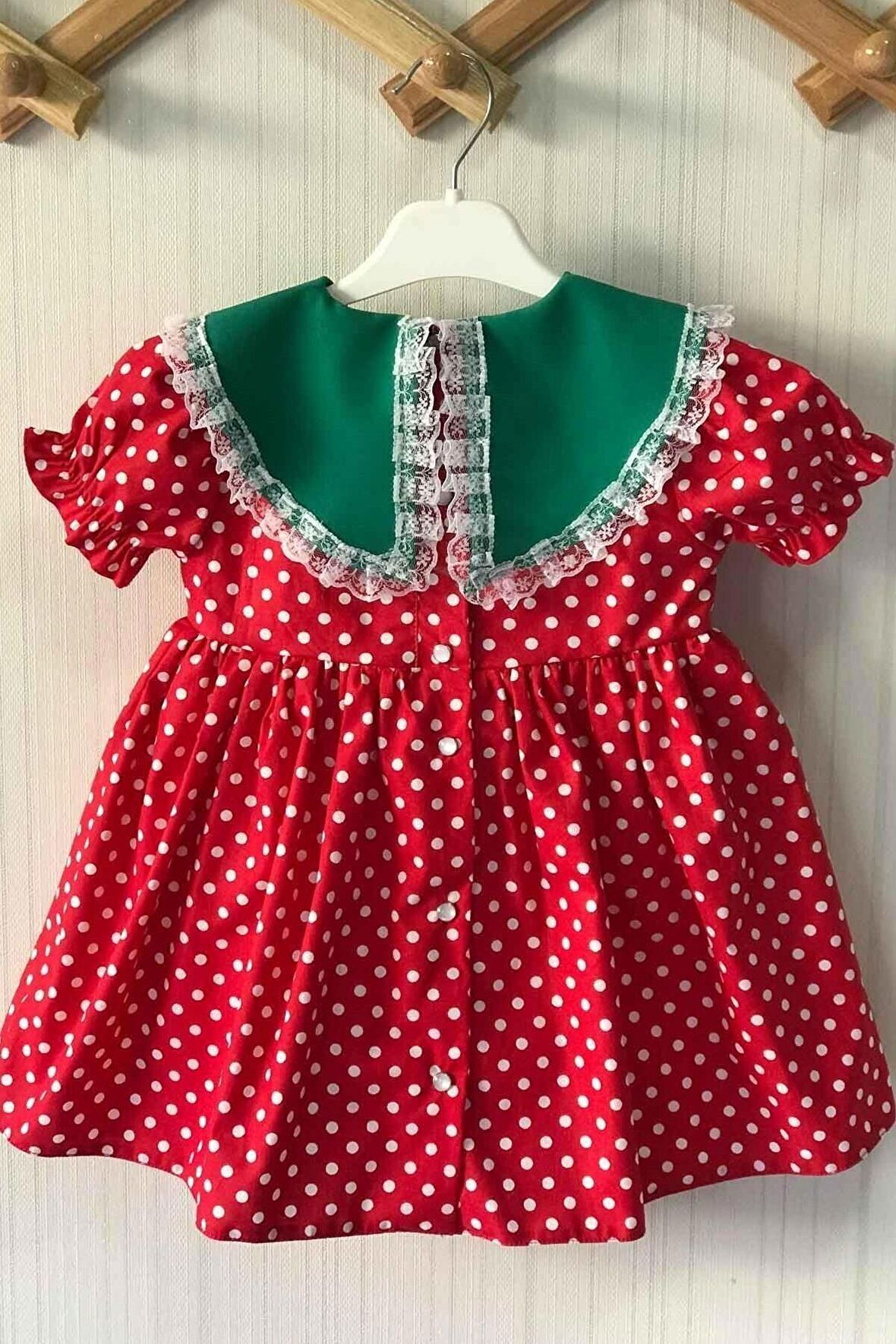 Yeşil Krep Yaka Dantel Detaylı Kız Çocuk Bebek Çilek Pamuk Elbise