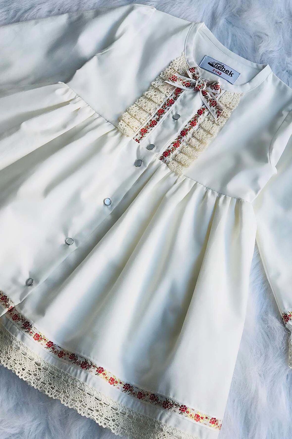 Dantel Ve Kurdele Detaylı Ekru Kız Çocuk Bebek Tasarım Elbise