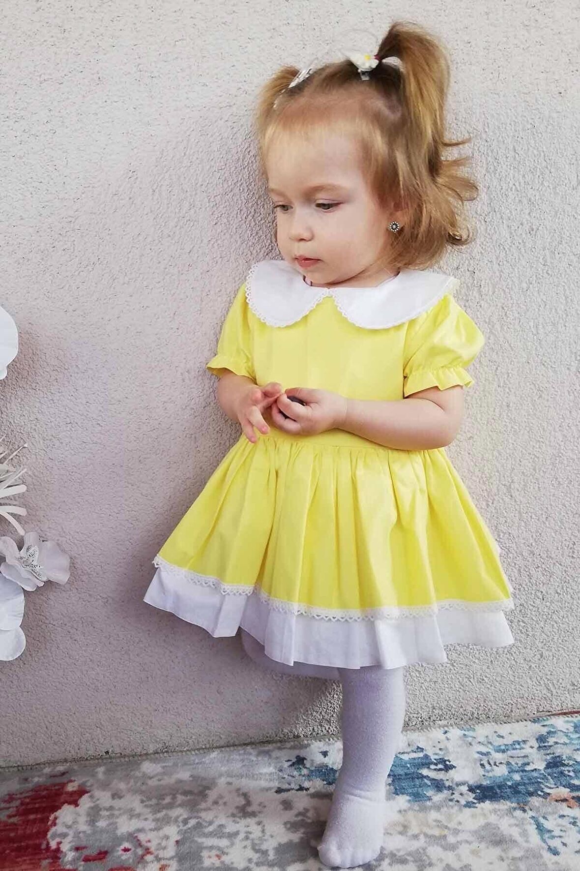 Dantel Detaylı Bebe Yaka Sarı Kız Çocuk Bebek Elbise